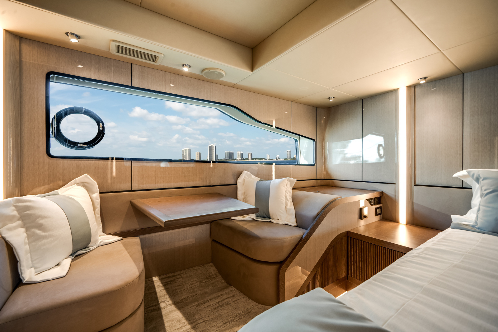 57ft Cruisers Yachts Yacht For Sale