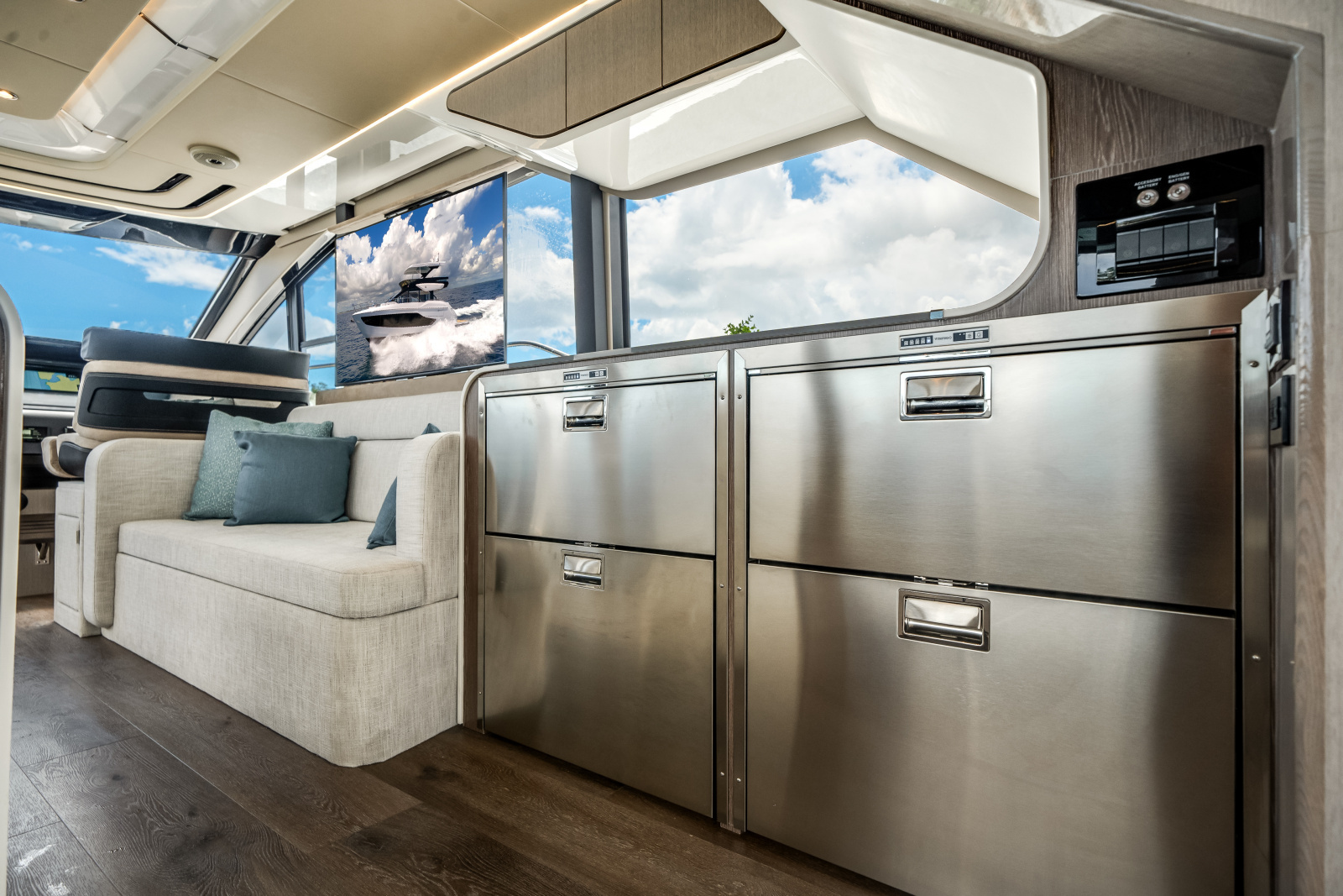 57ft Cruisers Yachts Yacht For Sale