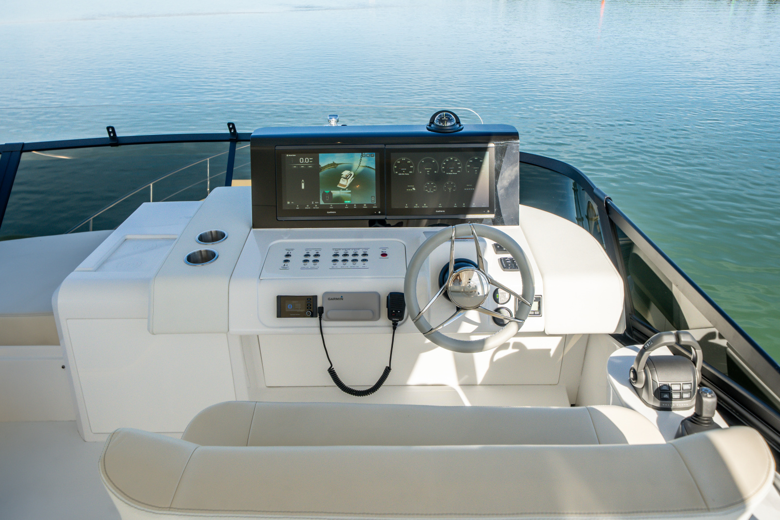 57ft Cruisers Yachts Yacht For Sale