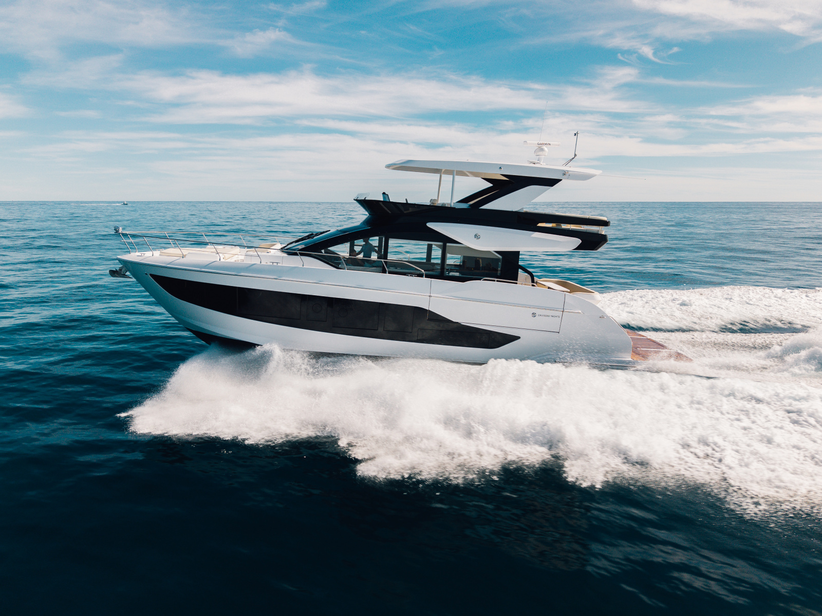 57ft Cruisers Yachts Yacht For Sale