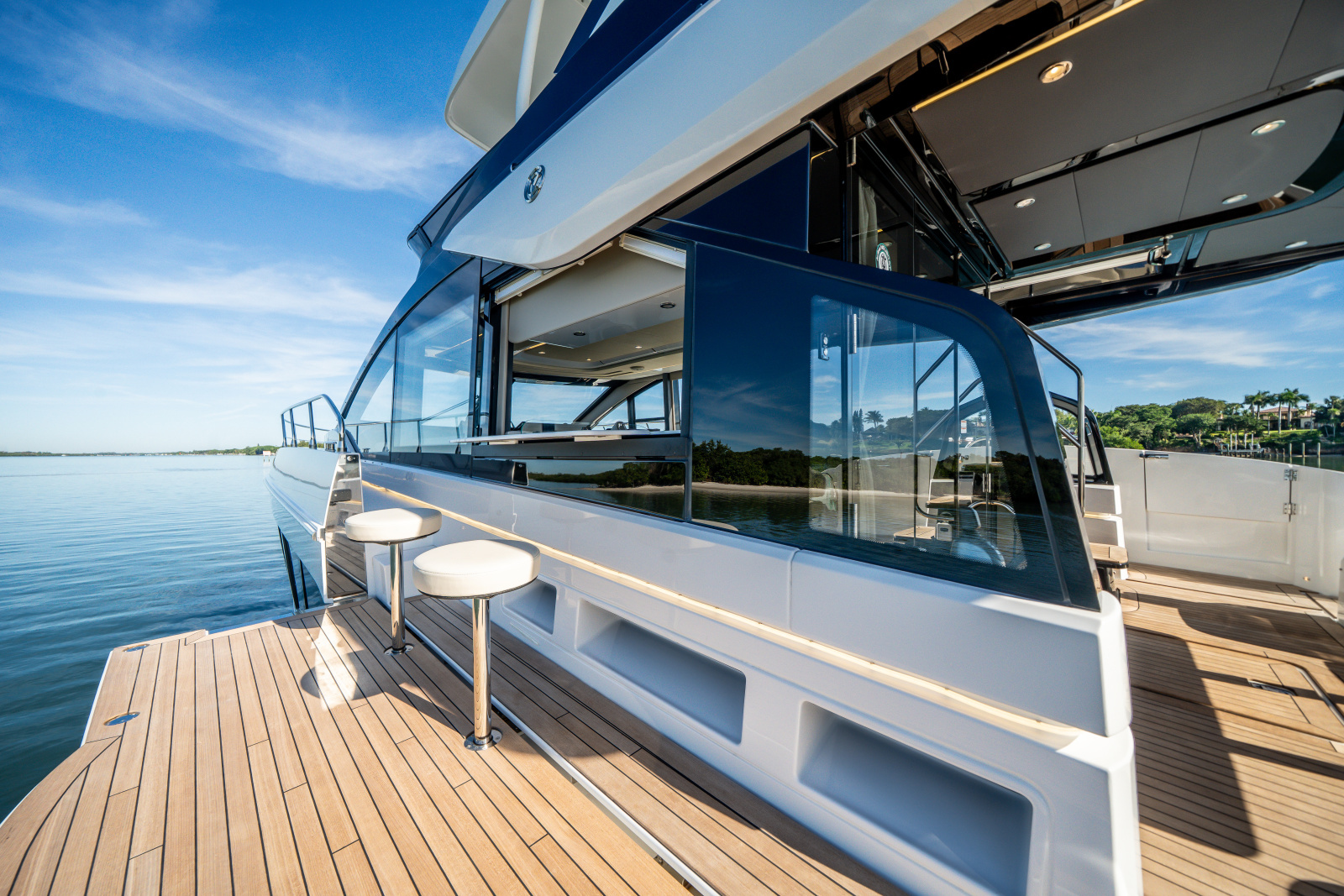 57ft Cruisers Yachts Yacht For Sale