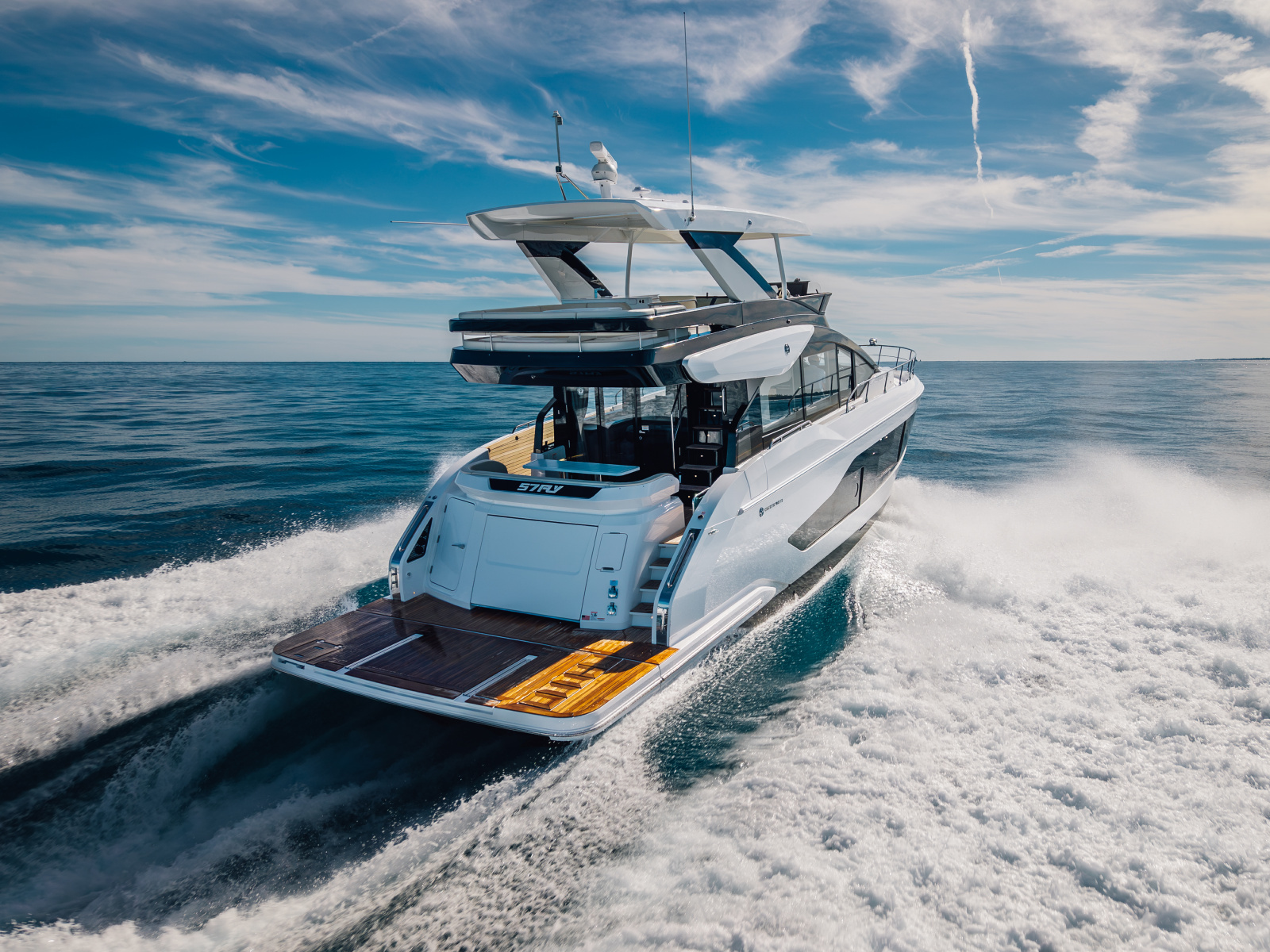 57ft Cruisers Yachts Yacht For Sale