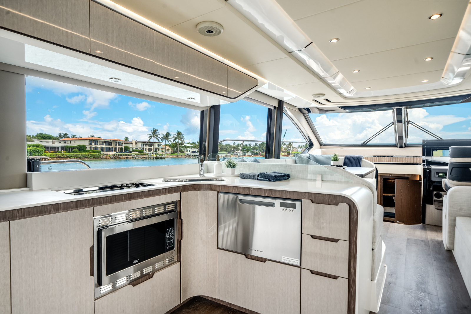 57ft Cruisers Yachts Yacht For Sale