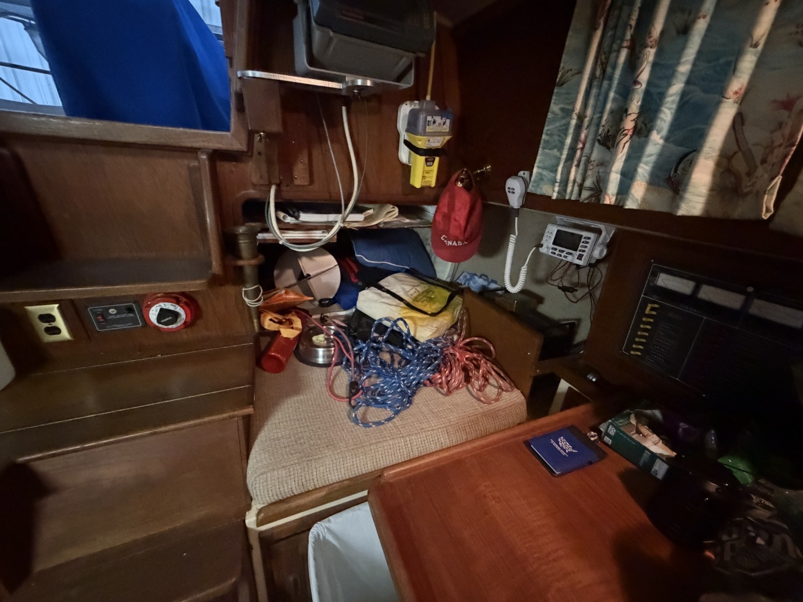 1988 Pacific Seacraft Crealock 37