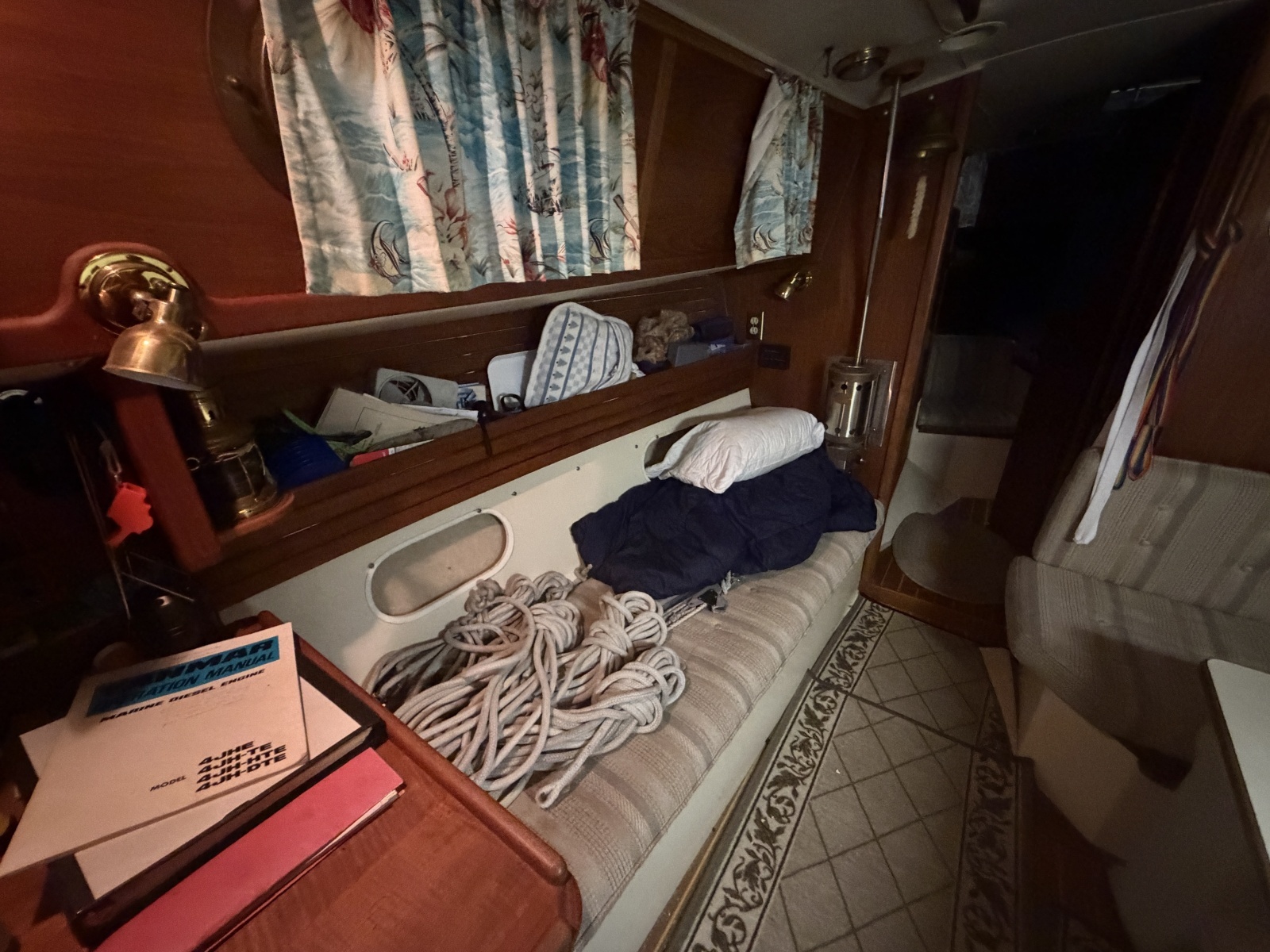 1988 Pacific Seacraft Crealock 37