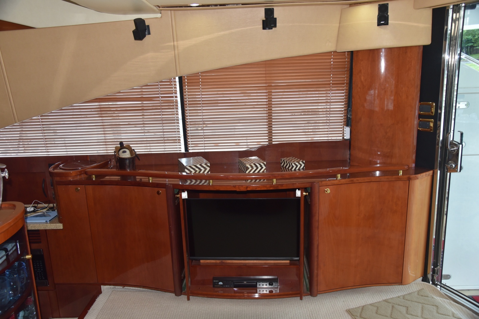 2002 Fairline Squadron 58