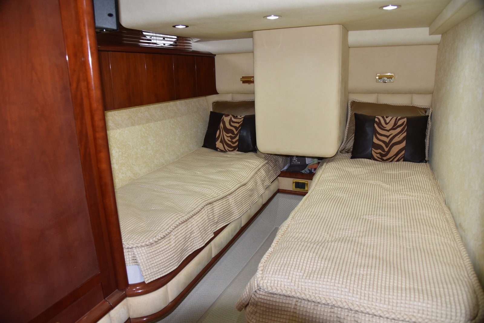 2002 Fairline Squadron 58