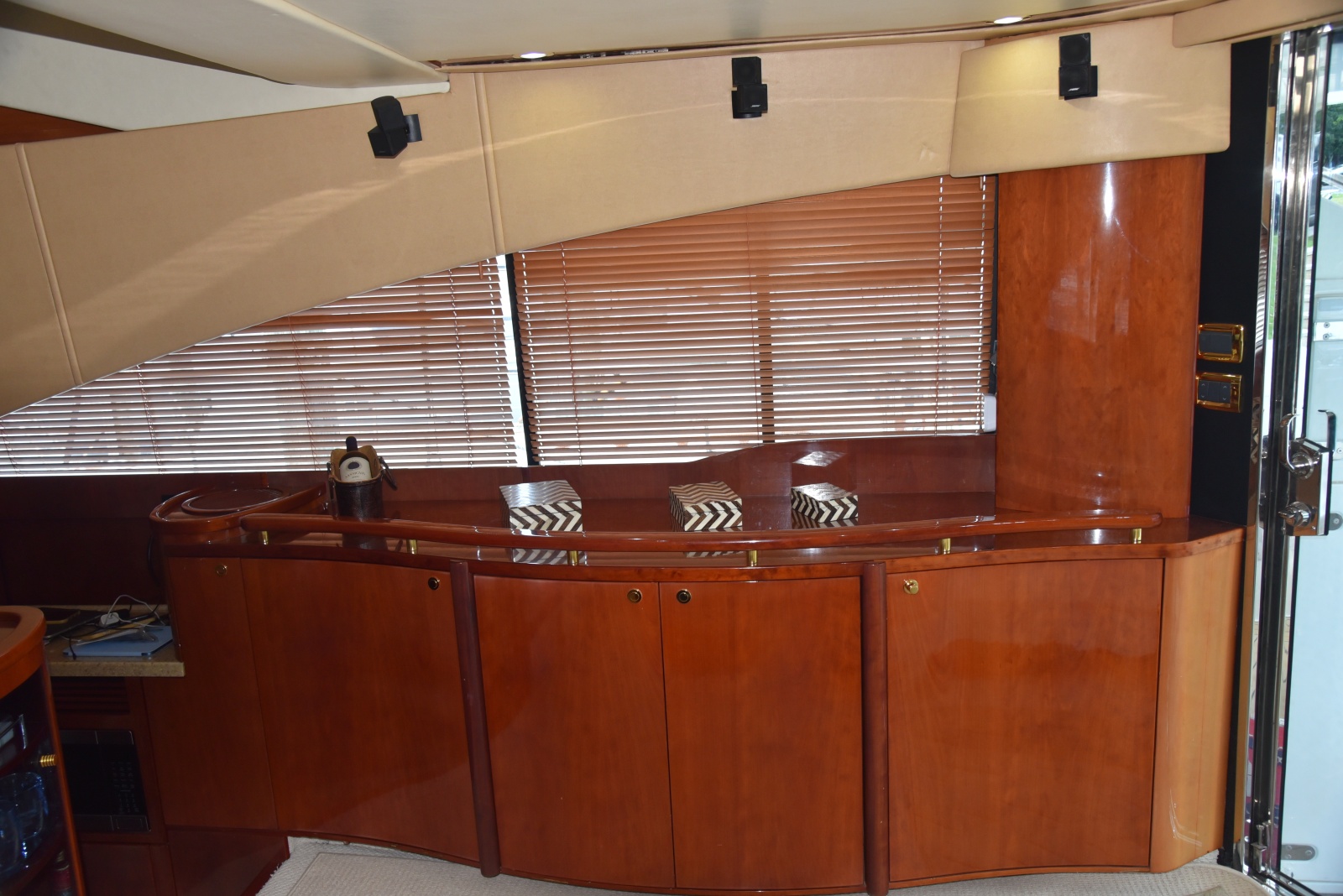 2002 Fairline Squadron 58