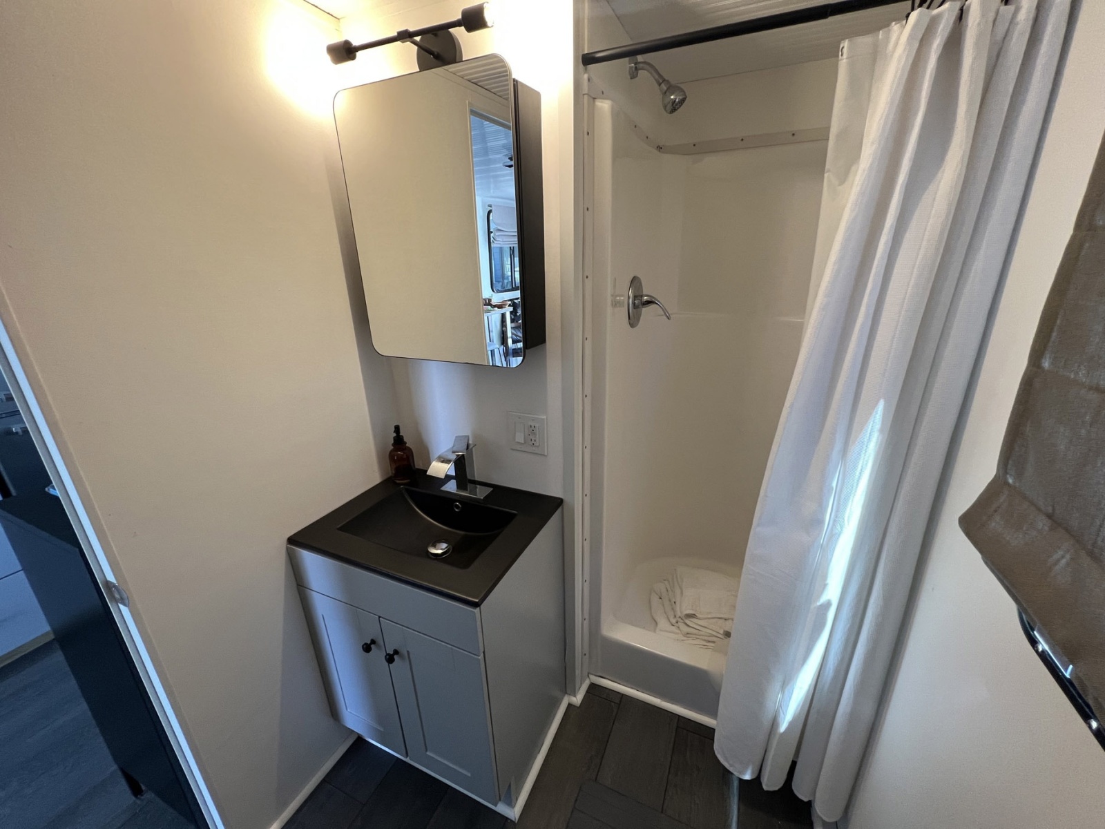 2019 Catamaran Cruisers Houseboat