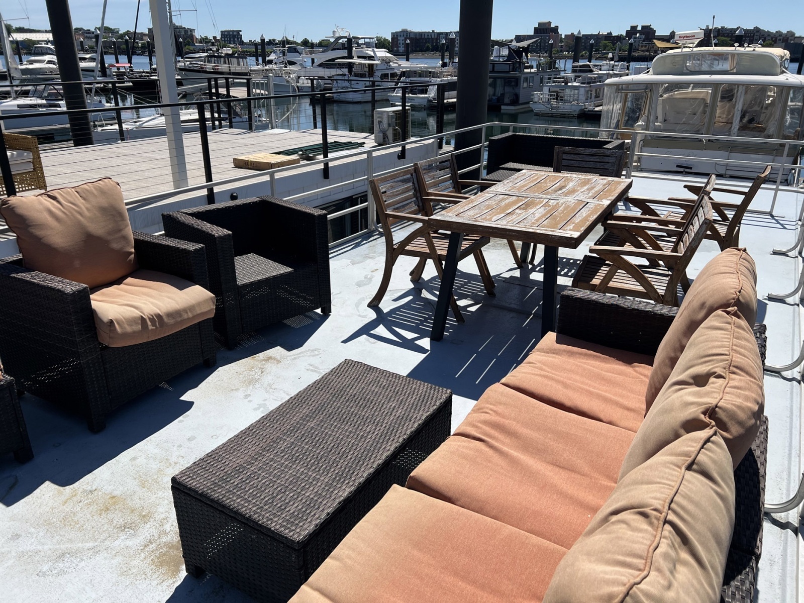 2019 Catamaran Cruisers Houseboat