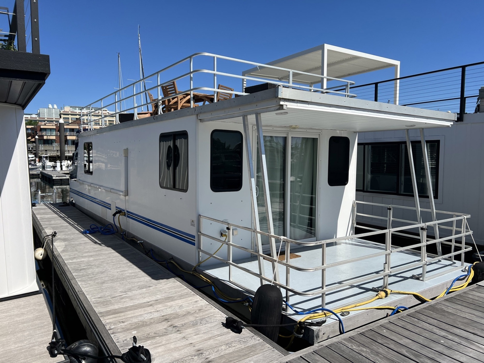 2019 Catamaran Cruisers Houseboat