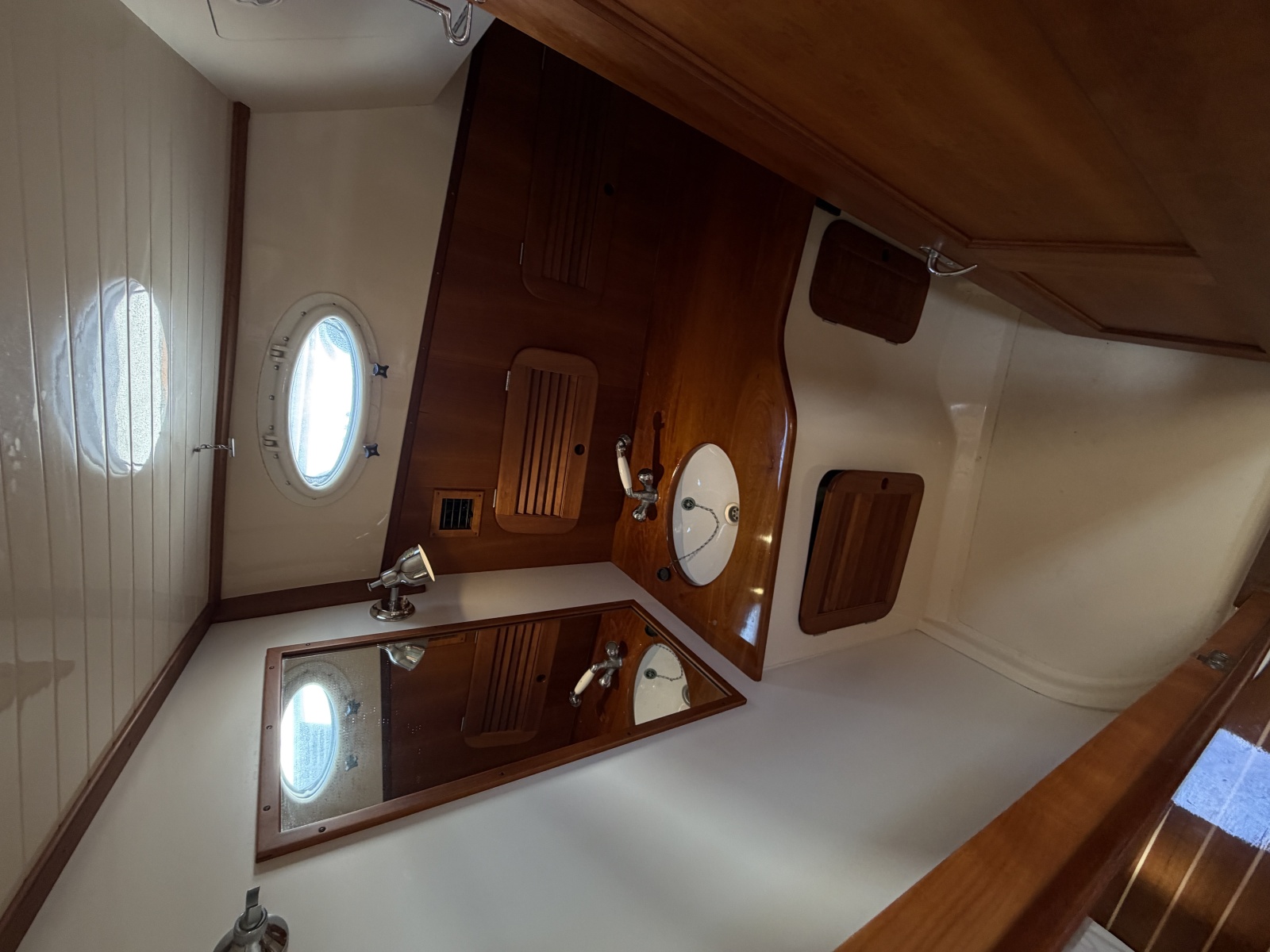 2009 Hinckley Picnic Boat 37 MKIII