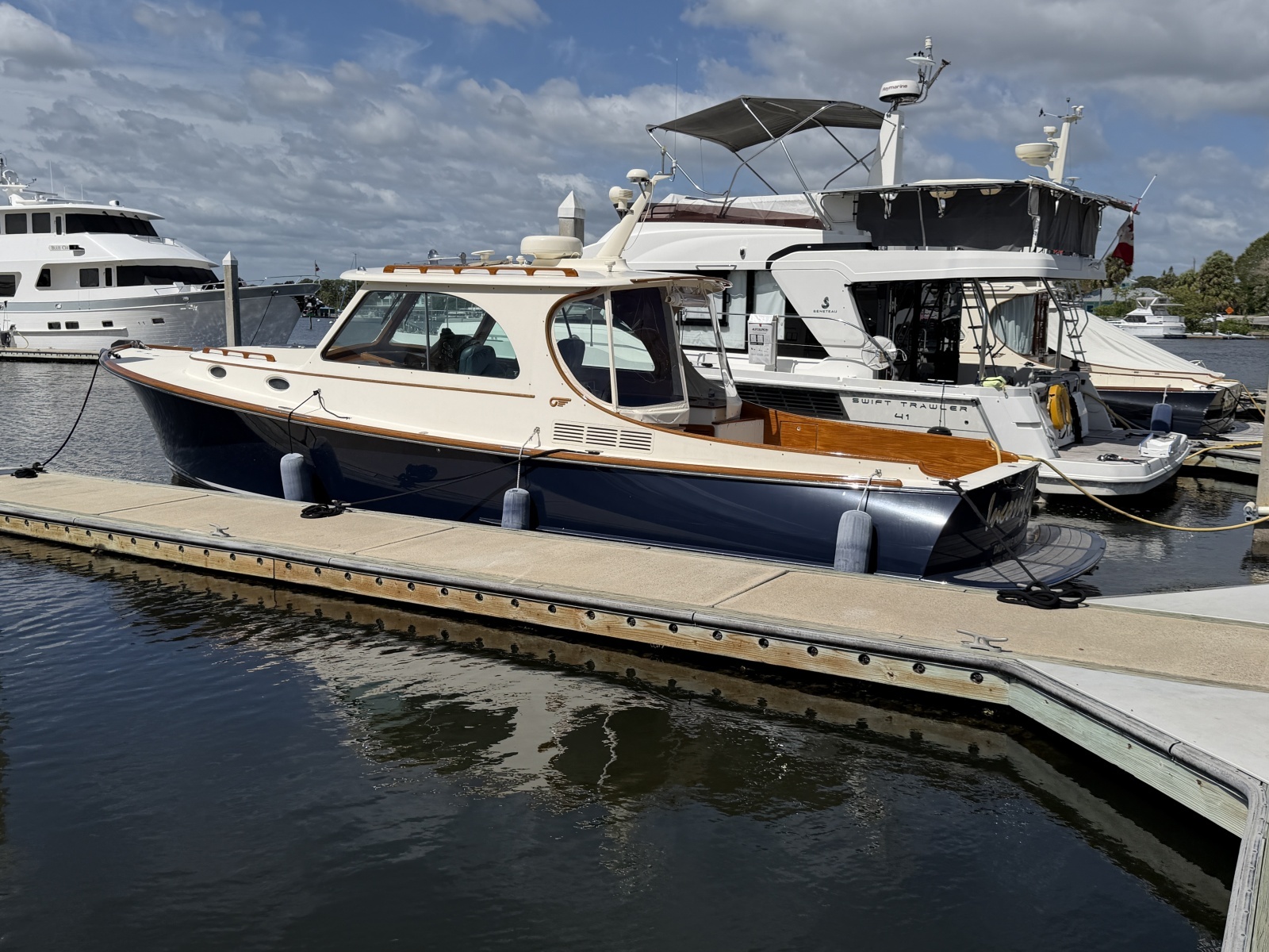 2009 Hinckley Picnic Boat 37 MKIII