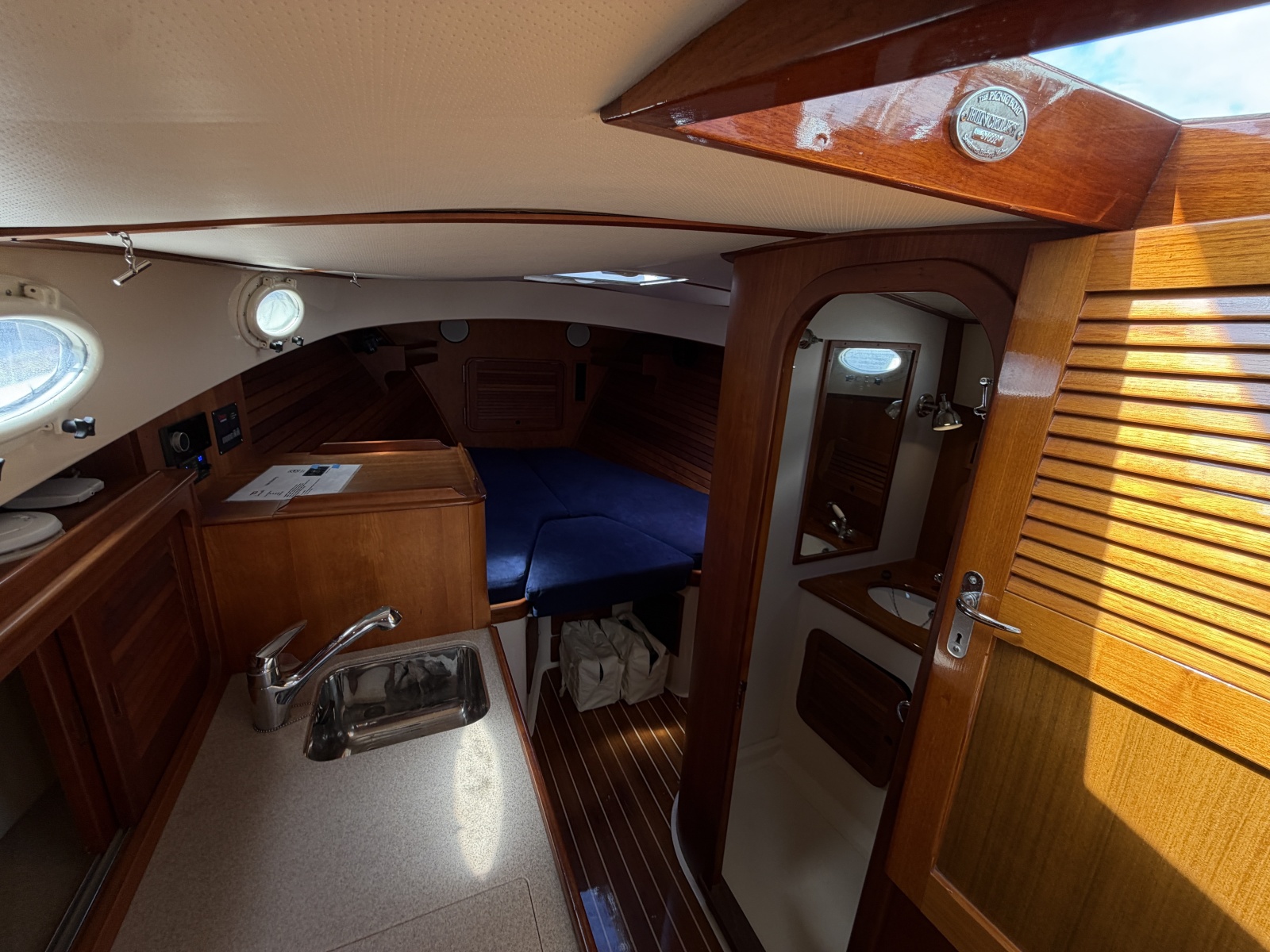 2009 Hinckley Picnic Boat 37 MKIII