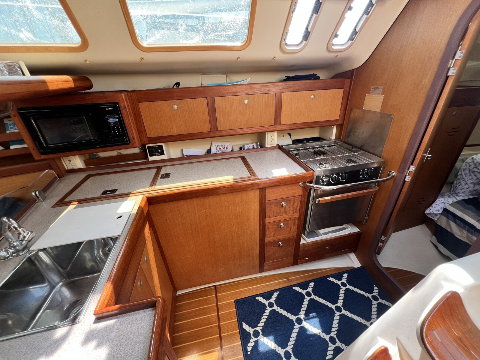 1999 Hunter 380