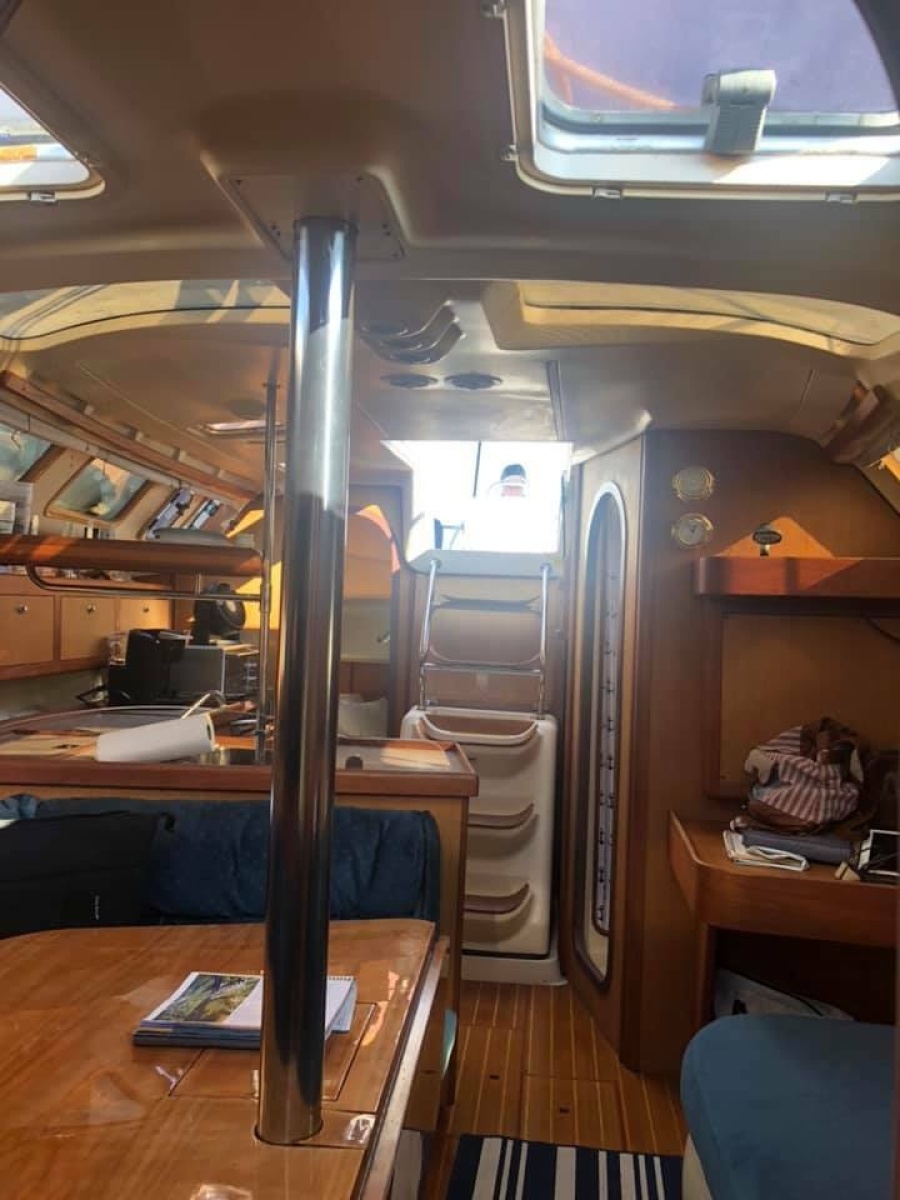 1999 Hunter 380