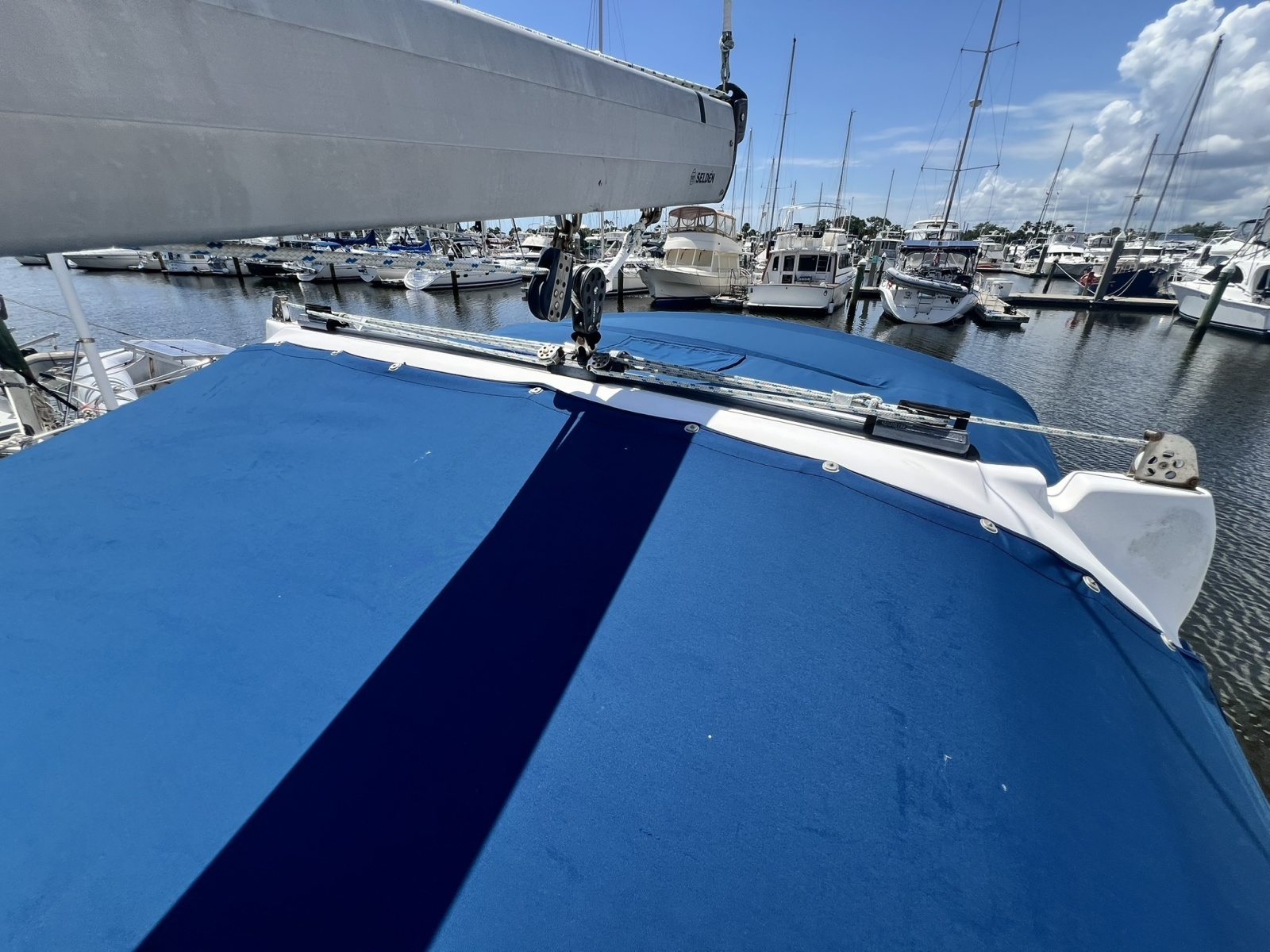 1999 Hunter 380
