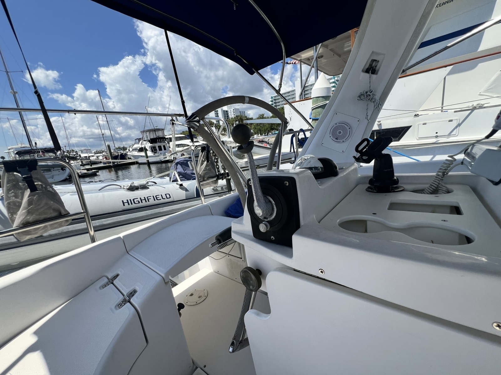 1999 Hunter 380