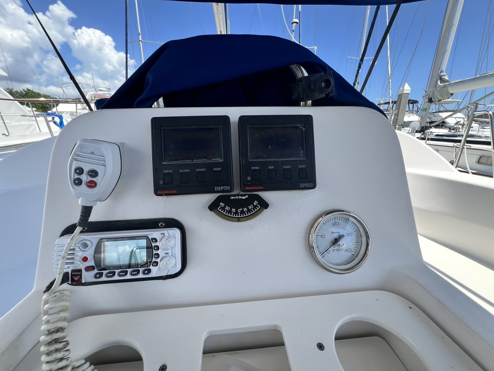 1999 Hunter 380