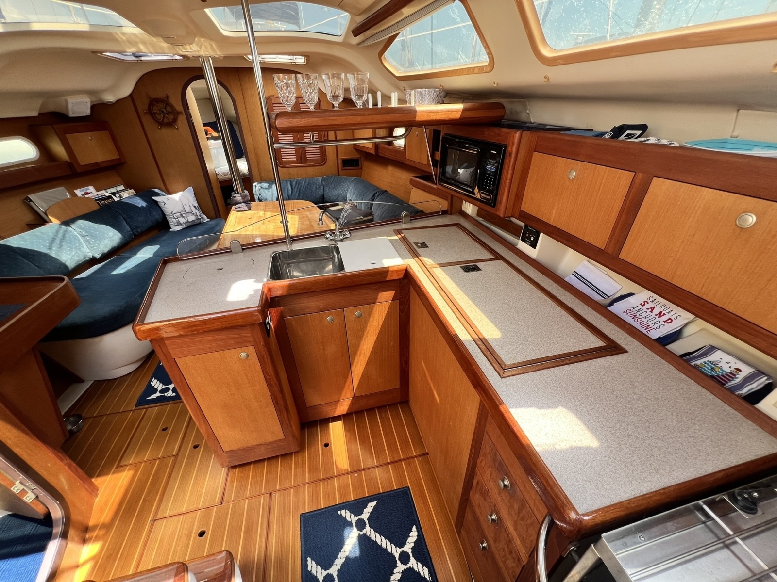 1999 Hunter 380