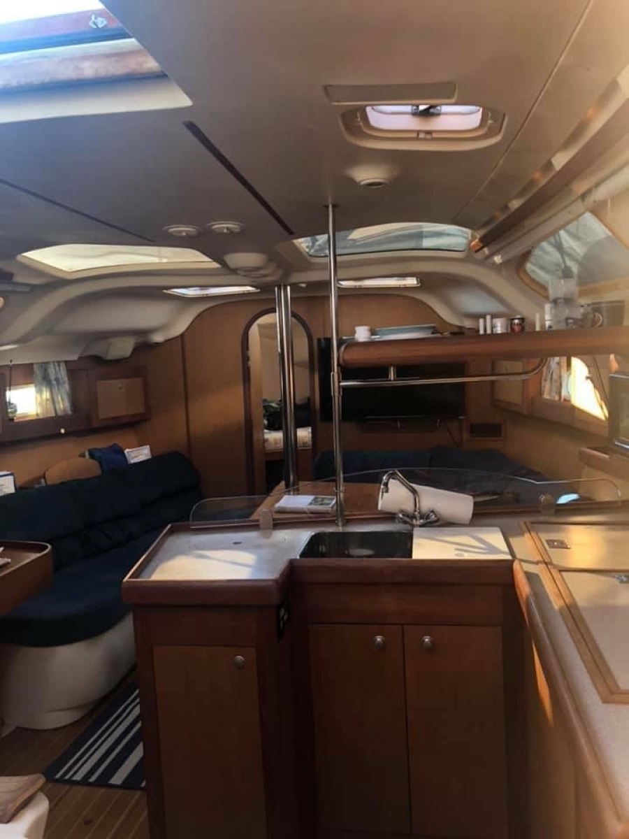 1999 Hunter 380