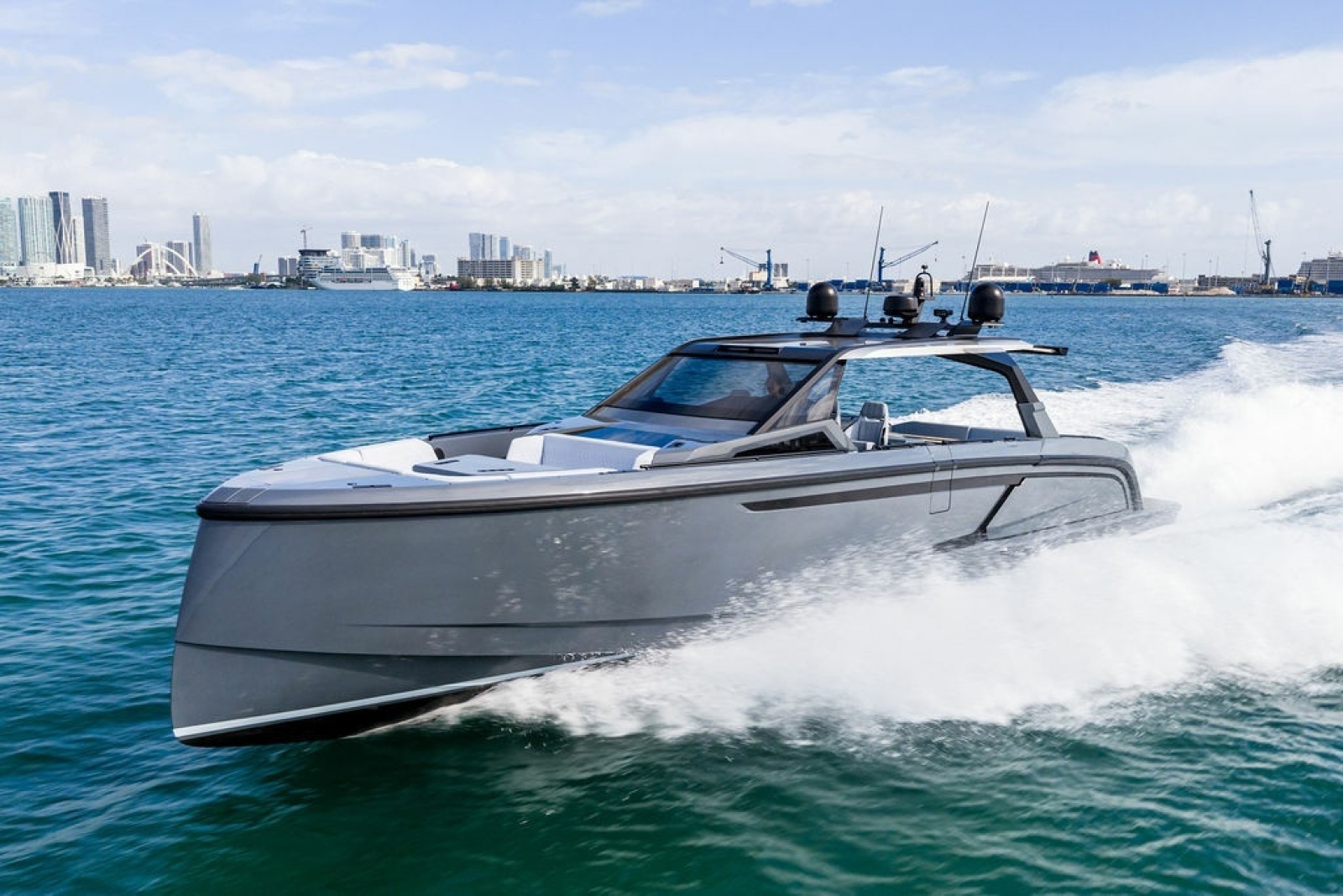 2024 Vanquish Yachts VQ55