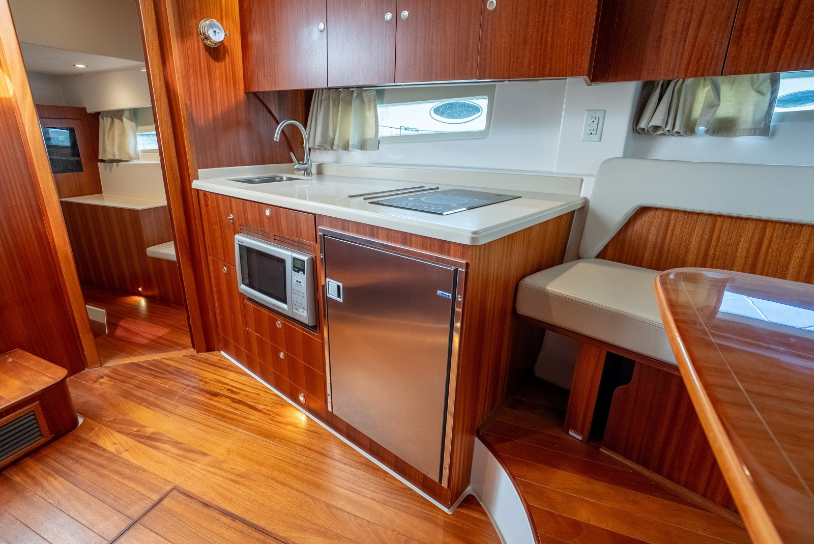 2015 Pursuit 365i SC