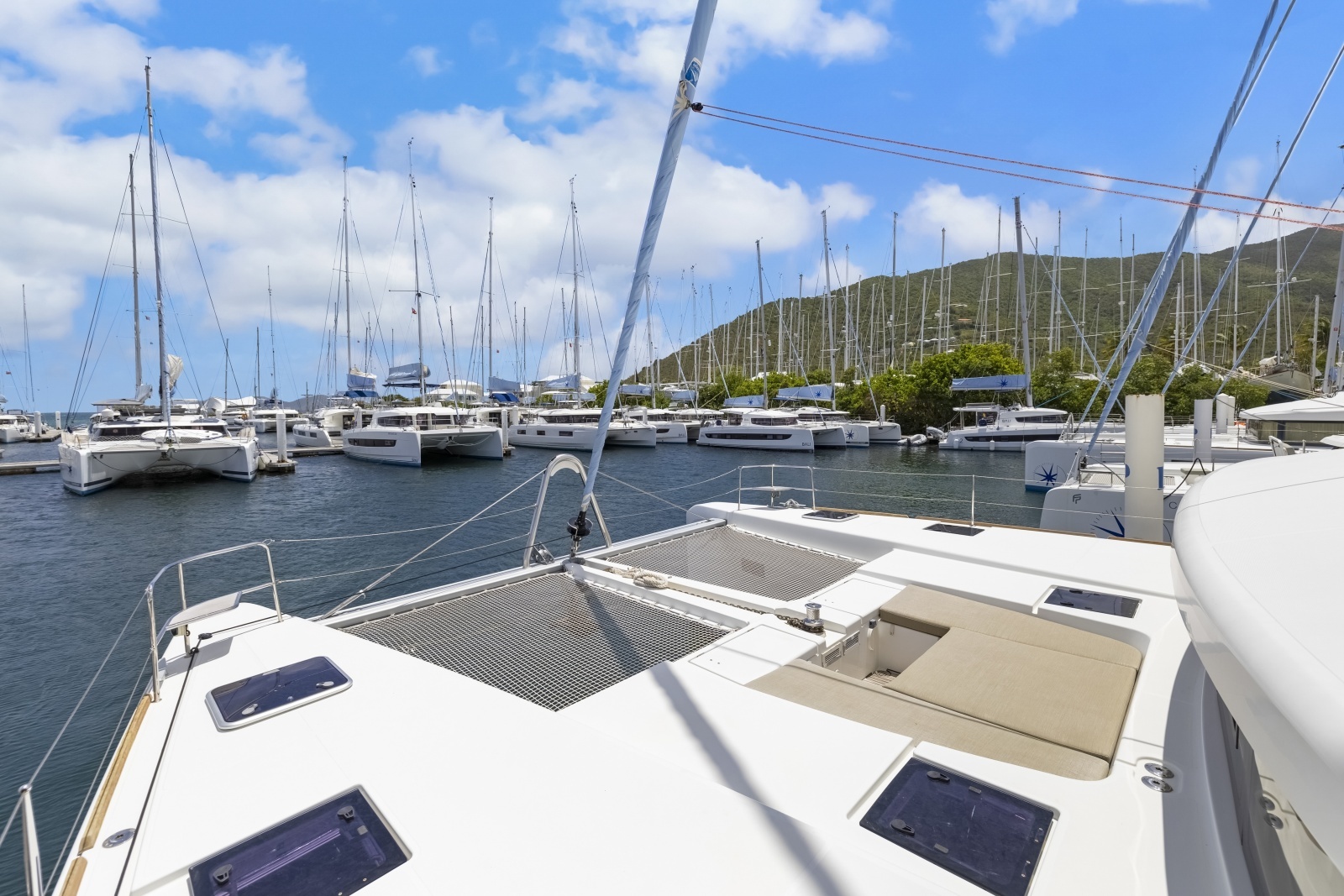2022 Lagoon 52F