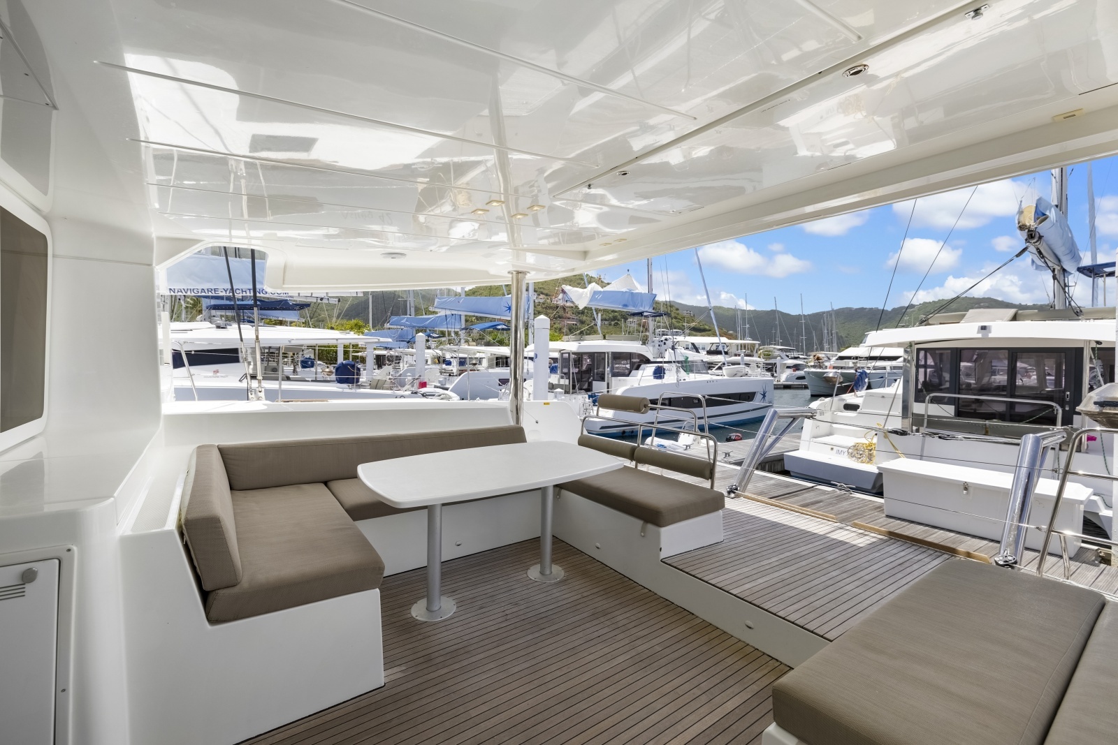 2022 Lagoon 52F