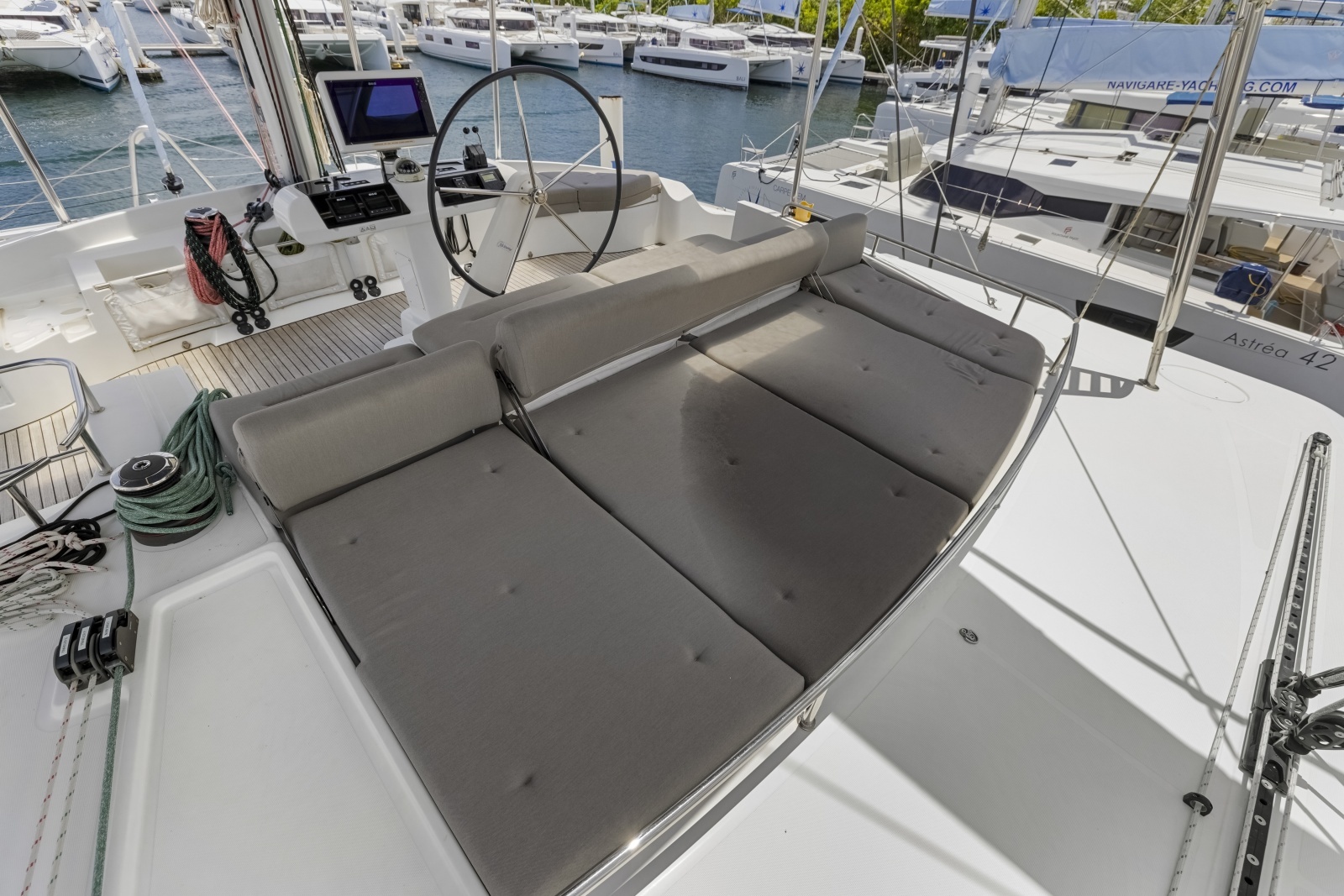 2022 Lagoon 52F