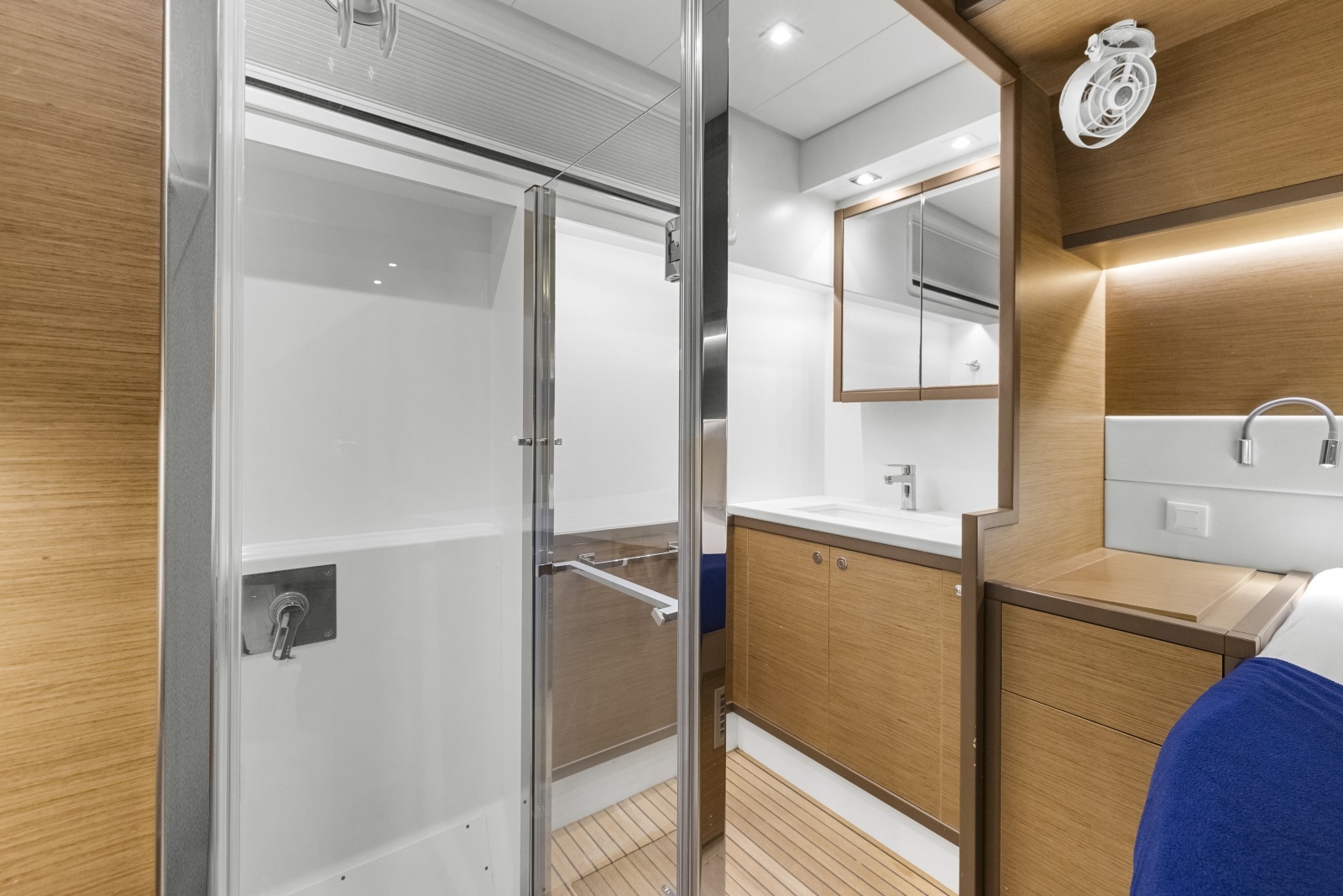 2022 Lagoon 52F