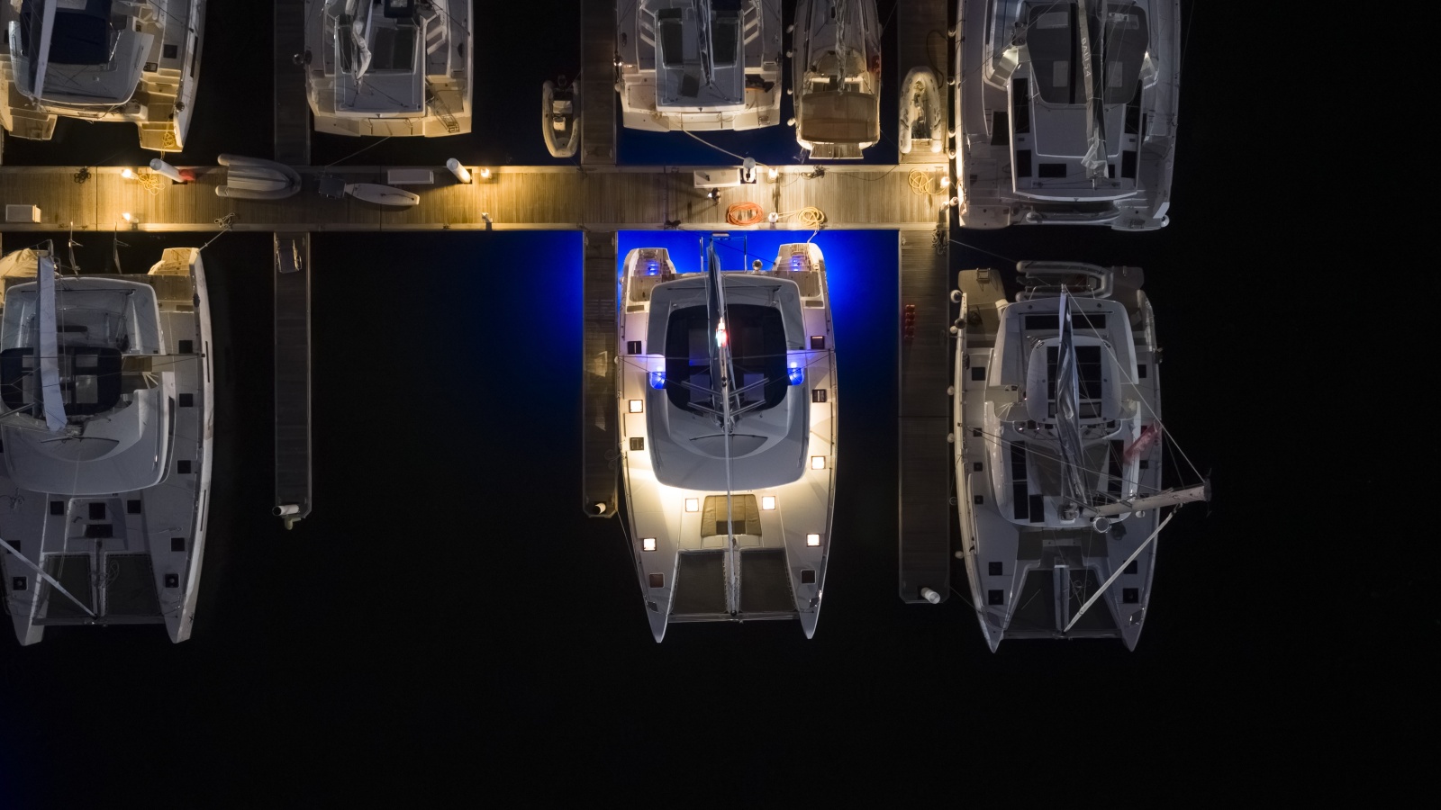 2022 Lagoon 52F