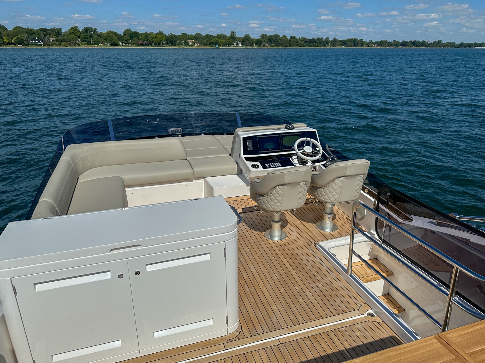 2024 Sunseeker 55 Manhattan