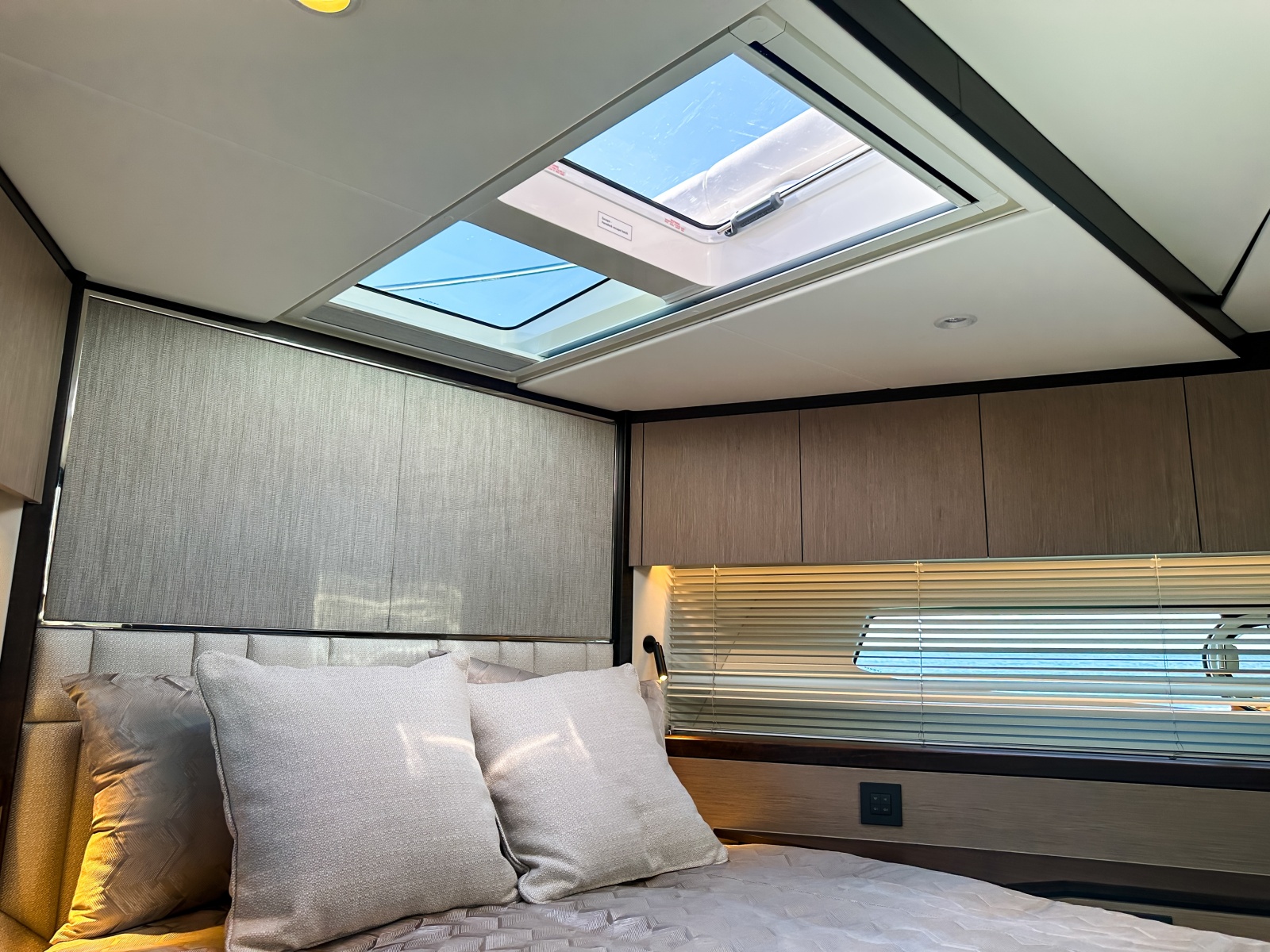 2024 Sunseeker 55 Manhattan