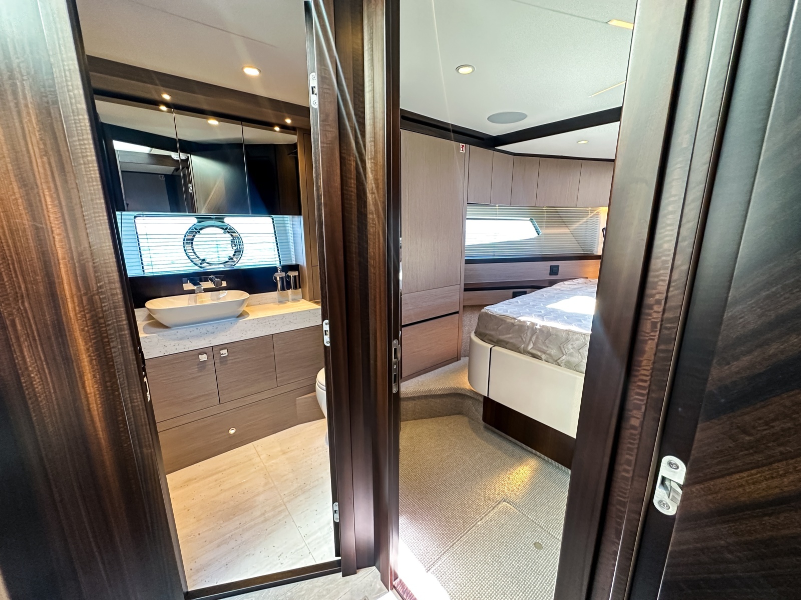 2024 Sunseeker 55 Manhattan