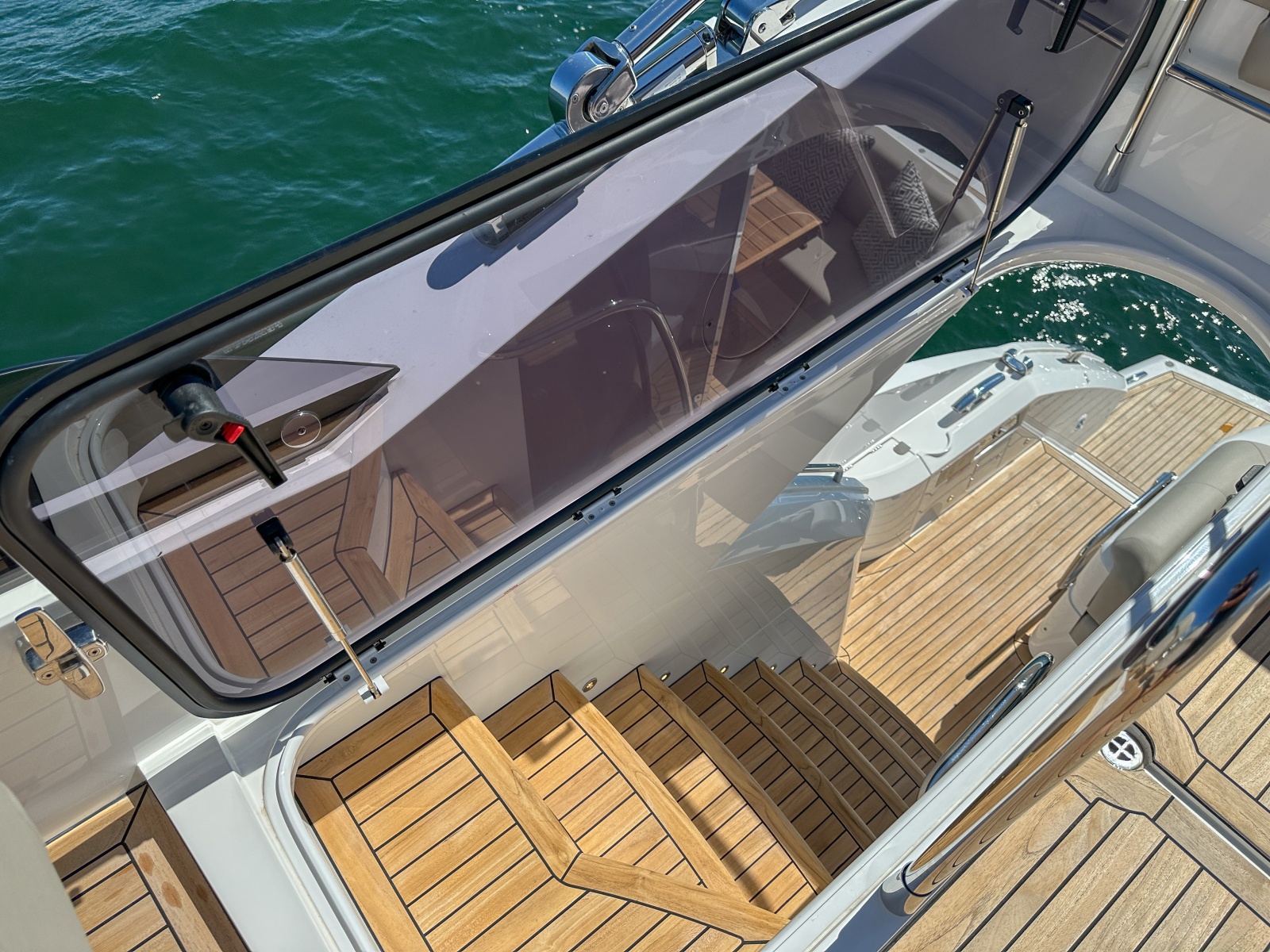 2024 Sunseeker 55 Manhattan
