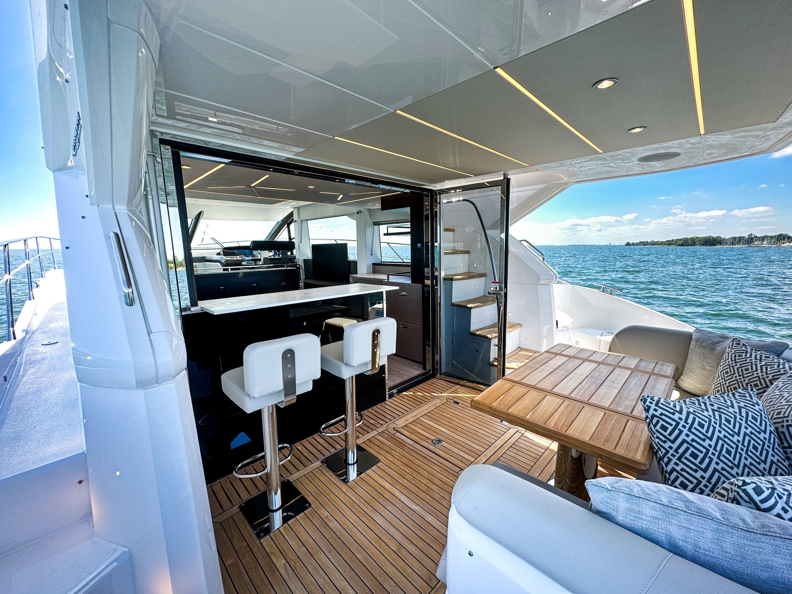 2024 Sunseeker 55 Manhattan