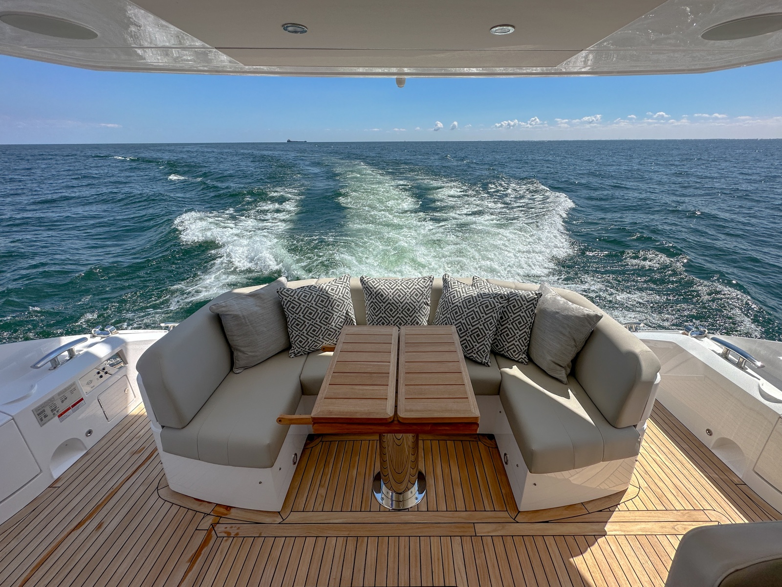 2024 Sunseeker 55 Manhattan