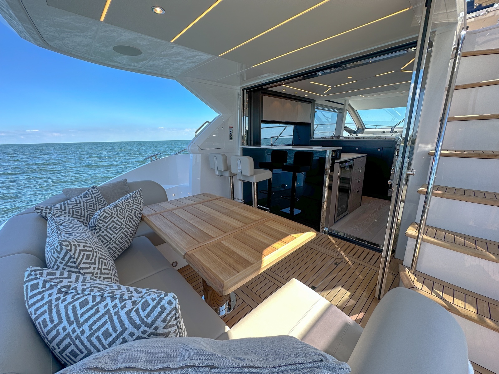 2024 Sunseeker 55 Manhattan