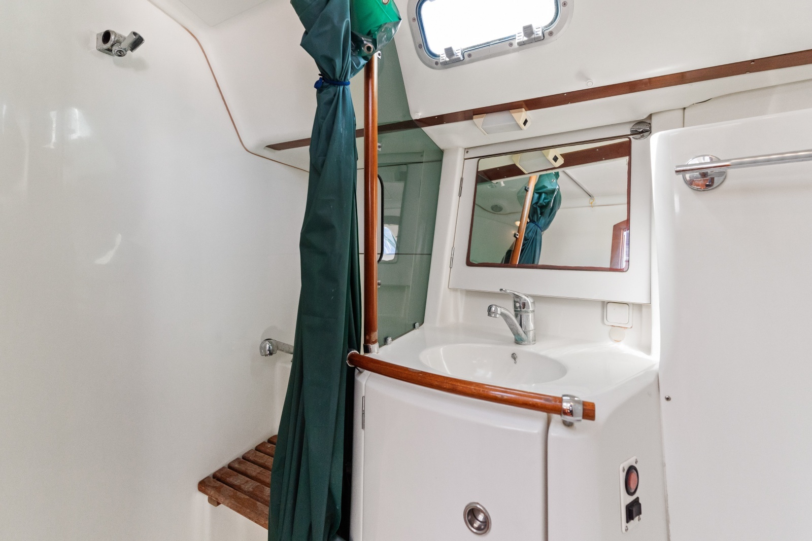 2001 Beneteau 