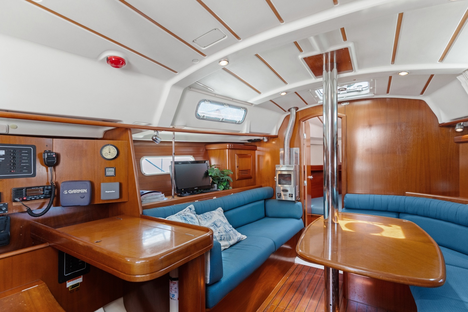 2001 Beneteau 