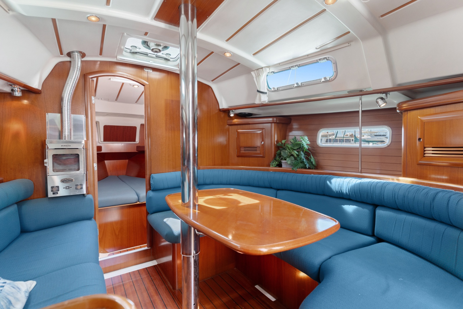 2001 Beneteau 