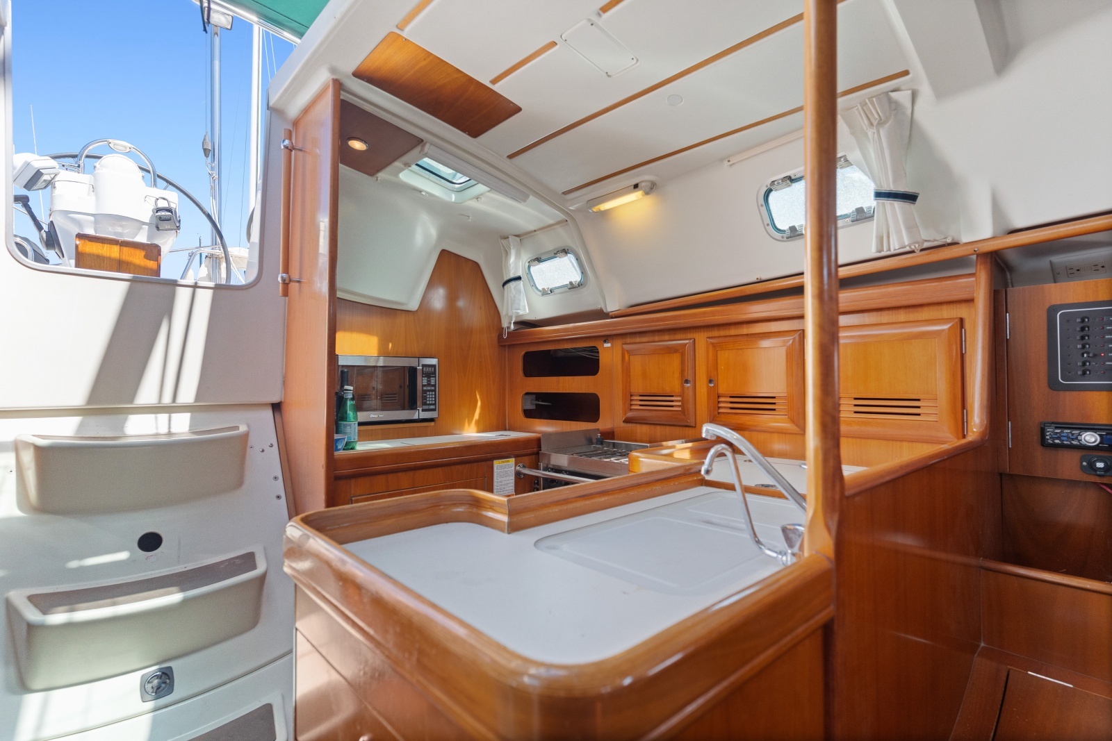 2001 Beneteau 
