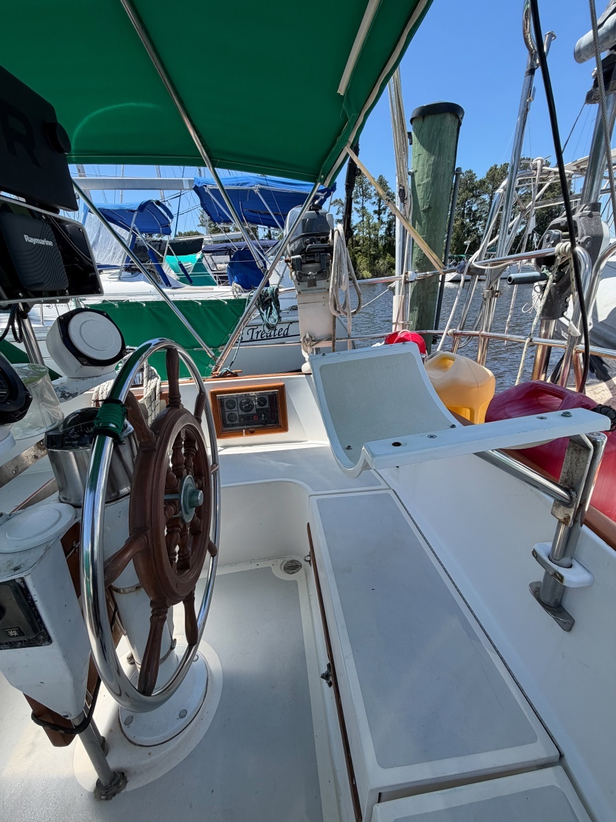 1989 Cabo Rico 34