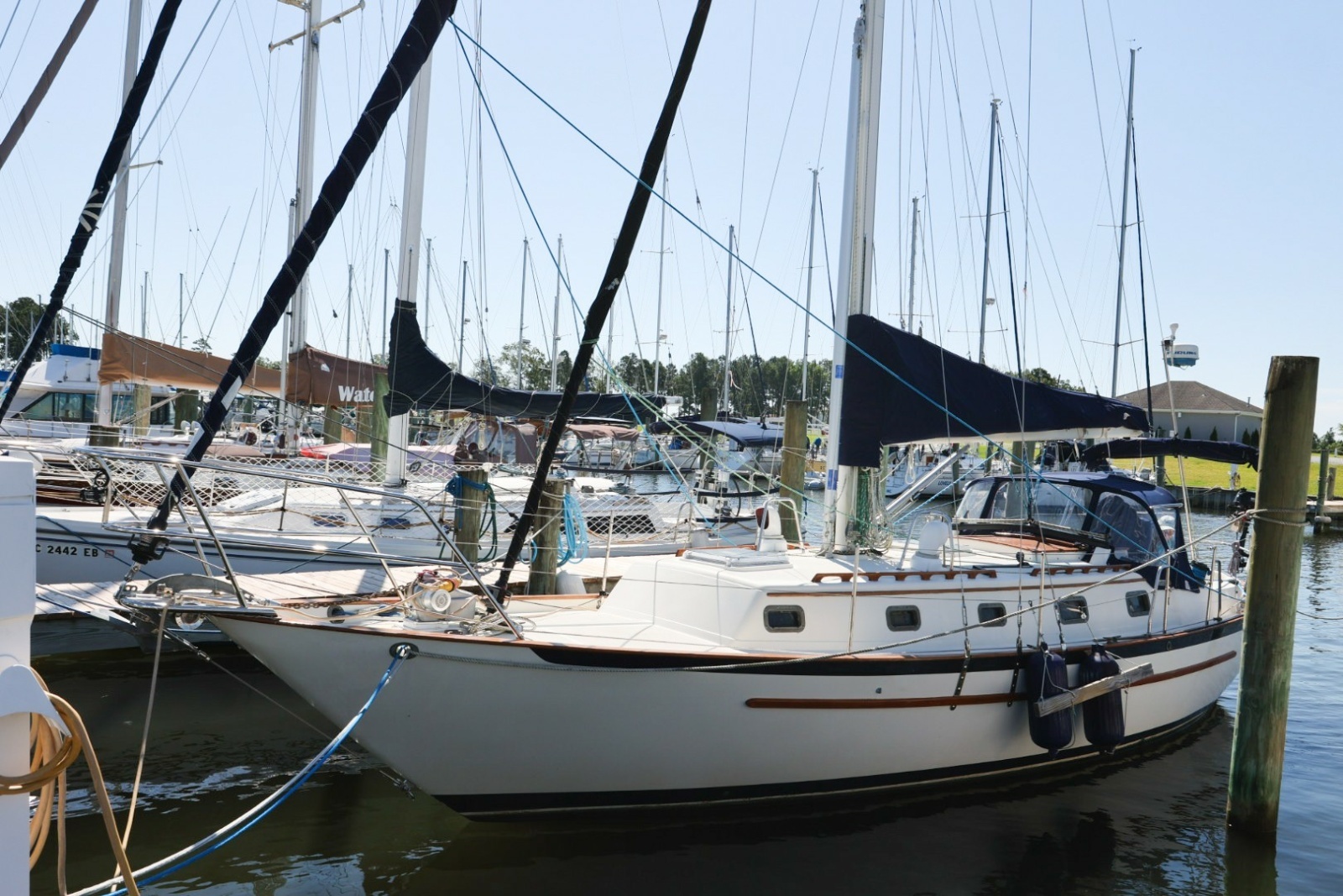 1998 Pacific Seacraft 37