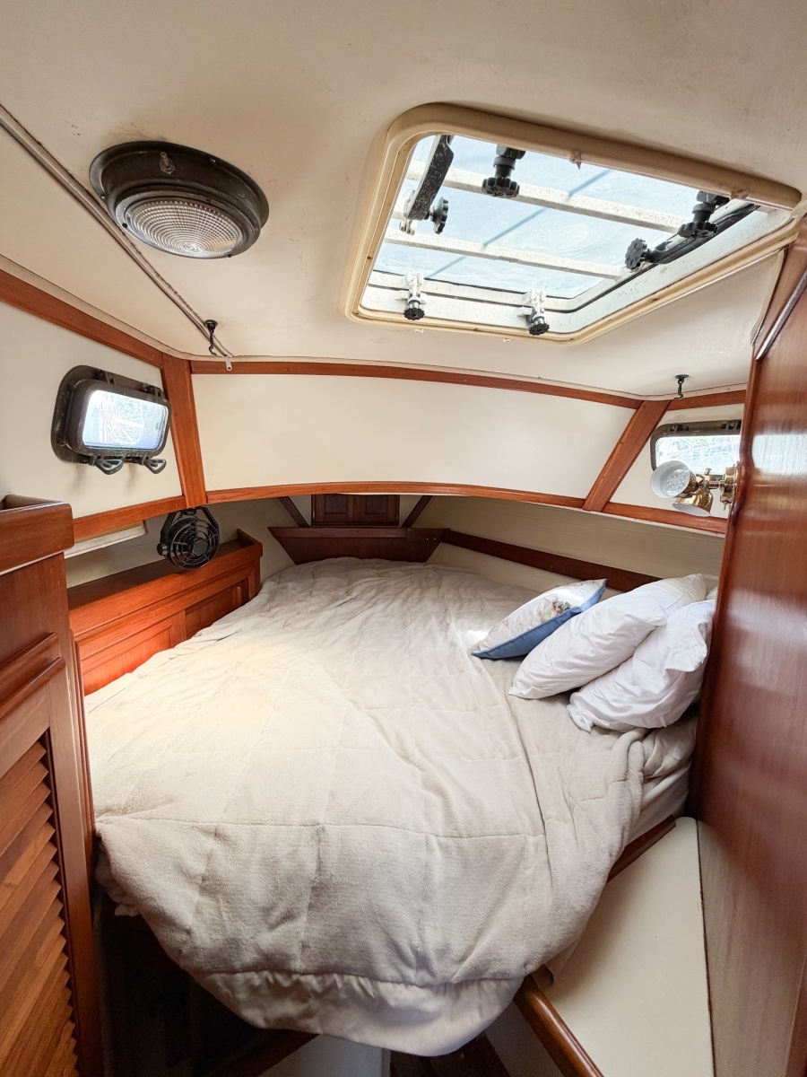 1998 Pacific Seacraft 37