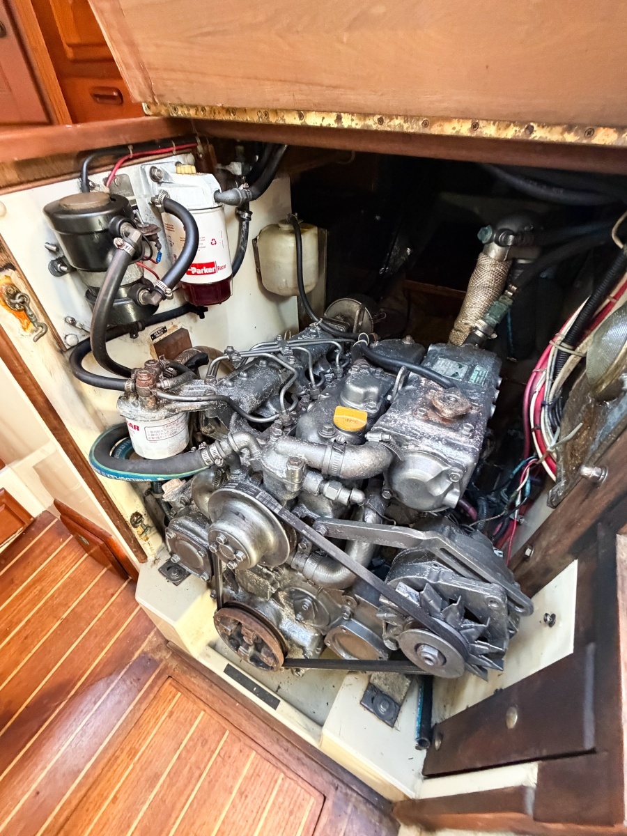 1998 Pacific Seacraft 37