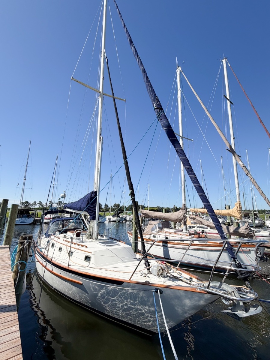 1998 Pacific Seacraft 37