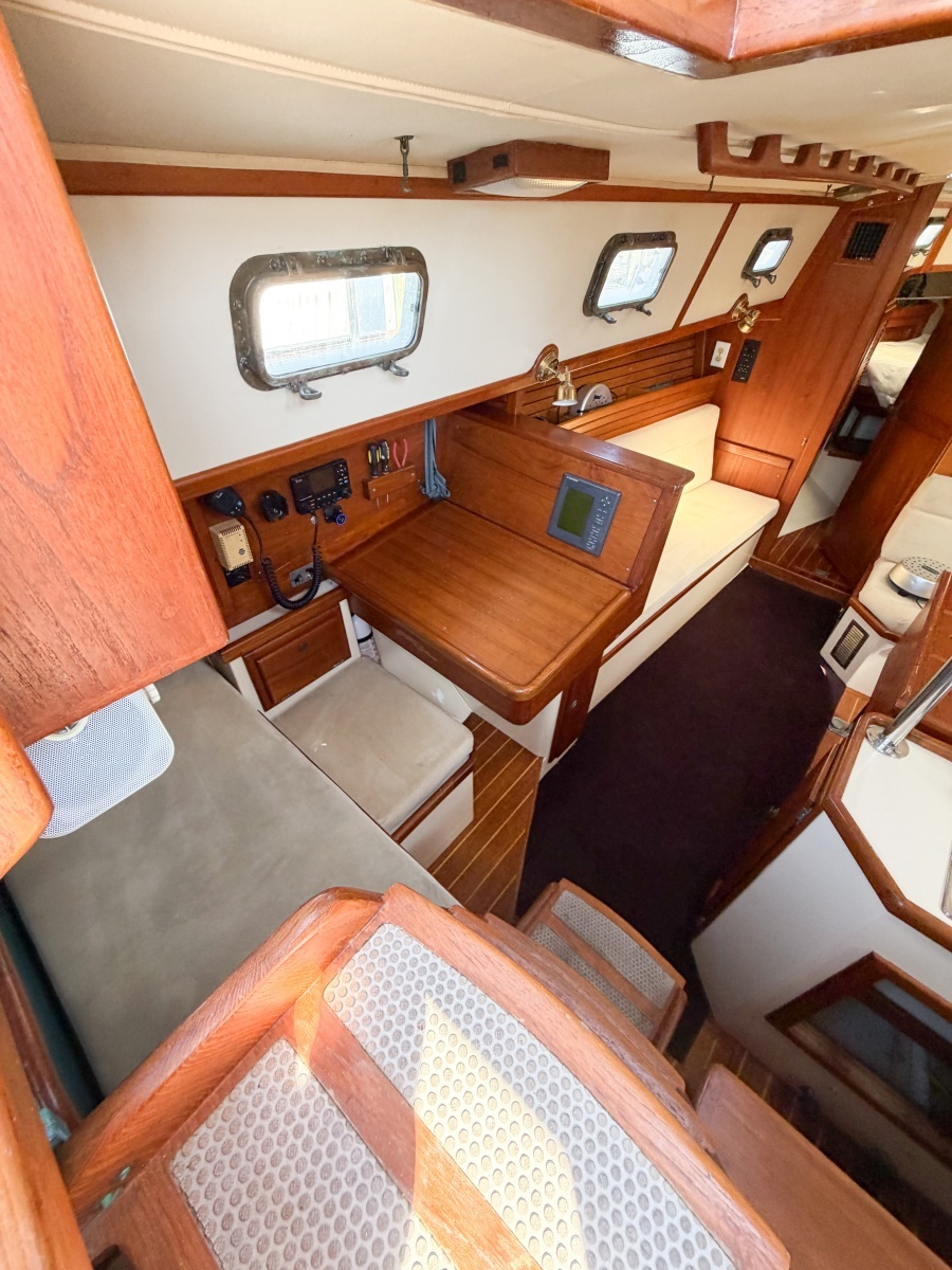1998 Pacific Seacraft 37
