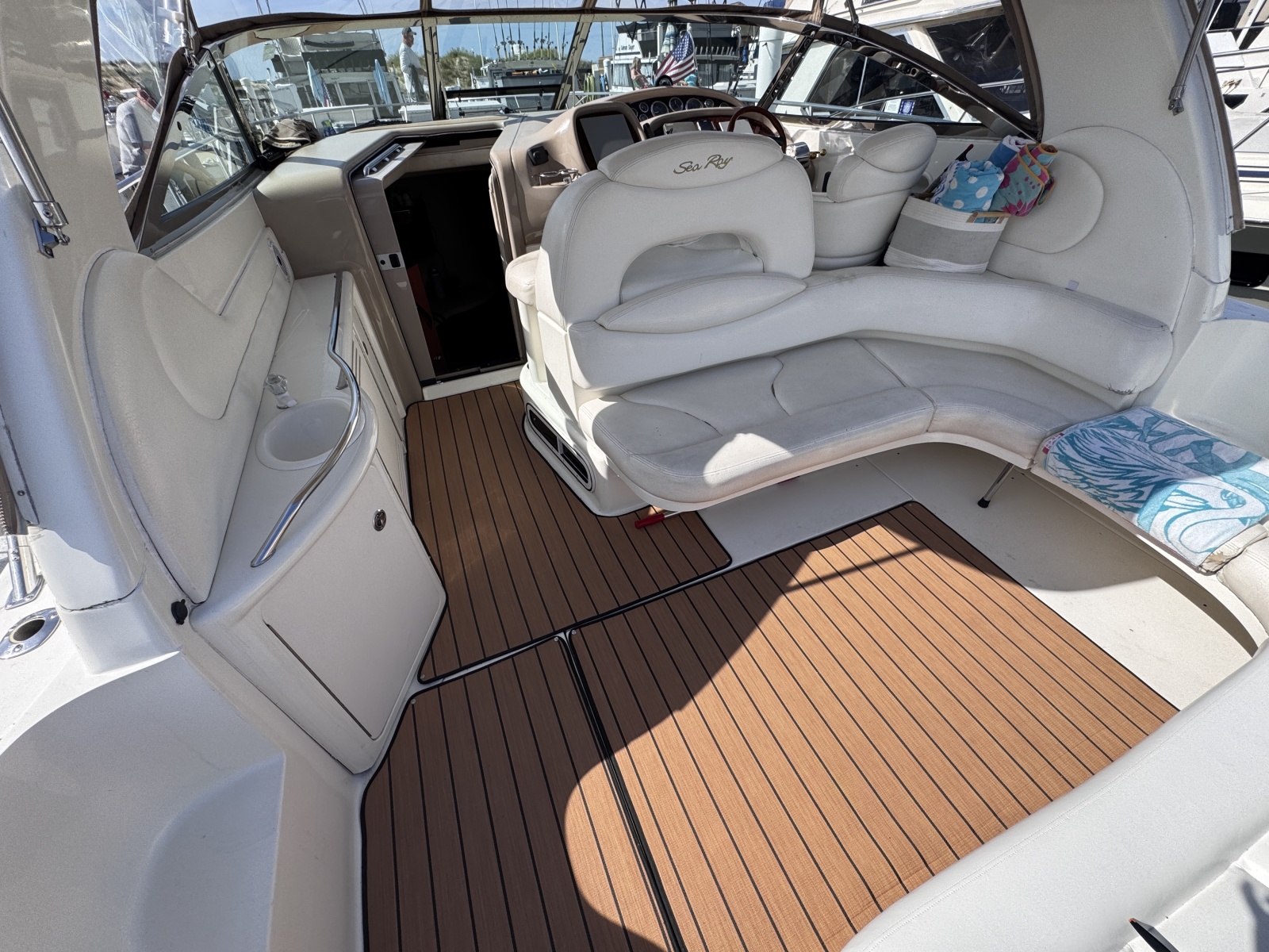 1999 Sea Ray 38 Sundancer